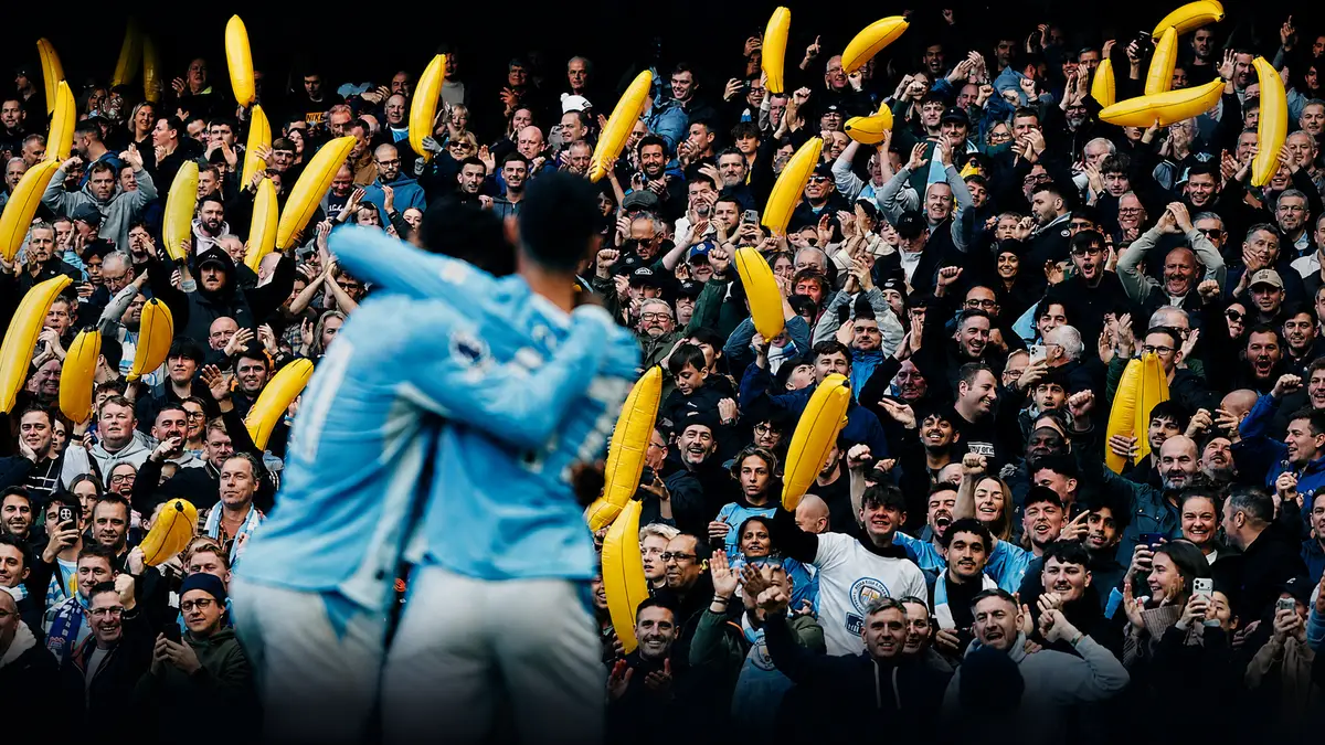 Hatalmas üzletet csinál a Manchester City korábbi játékosa a szurkolók gumibanán-mániájából