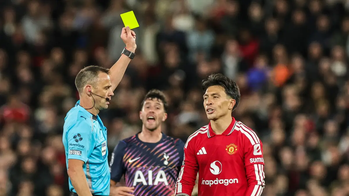 A Manchester United egykori kapusa elárulta, mekkora pénzbírságot kapnak a Premier League játékosai a sárga lapokért
