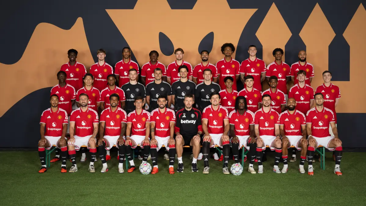 Meglepő kérések érkeztek a Manchester United fiatal tehetségétől, míg a klubtól való távozása is napirenden van