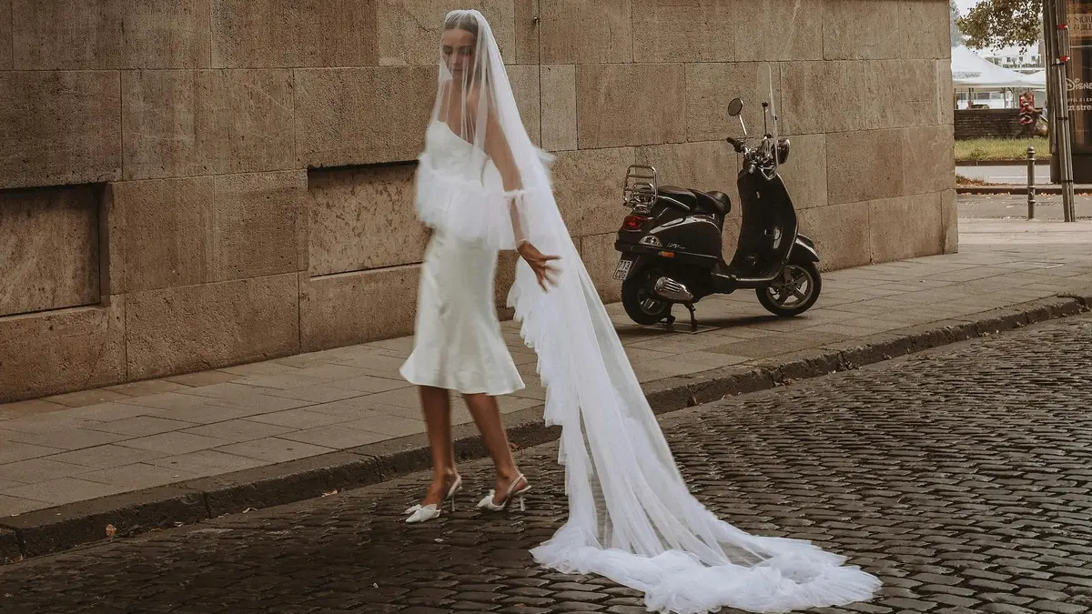 Sorry, But The Anti-Bride Is Not Actually Rebellious Anymore