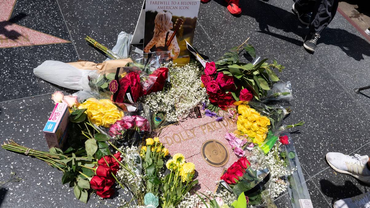 Dolly Parton's Hollywood Walk of Fame star is undergoing repairs after being vandalised just days after her death