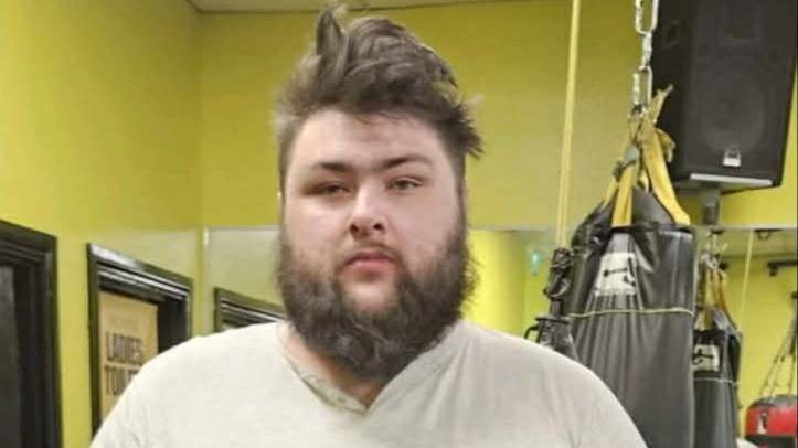 'Kebab addict' who weighed 36 stone shows off insane weight loss after going on Mounjaro for just two months