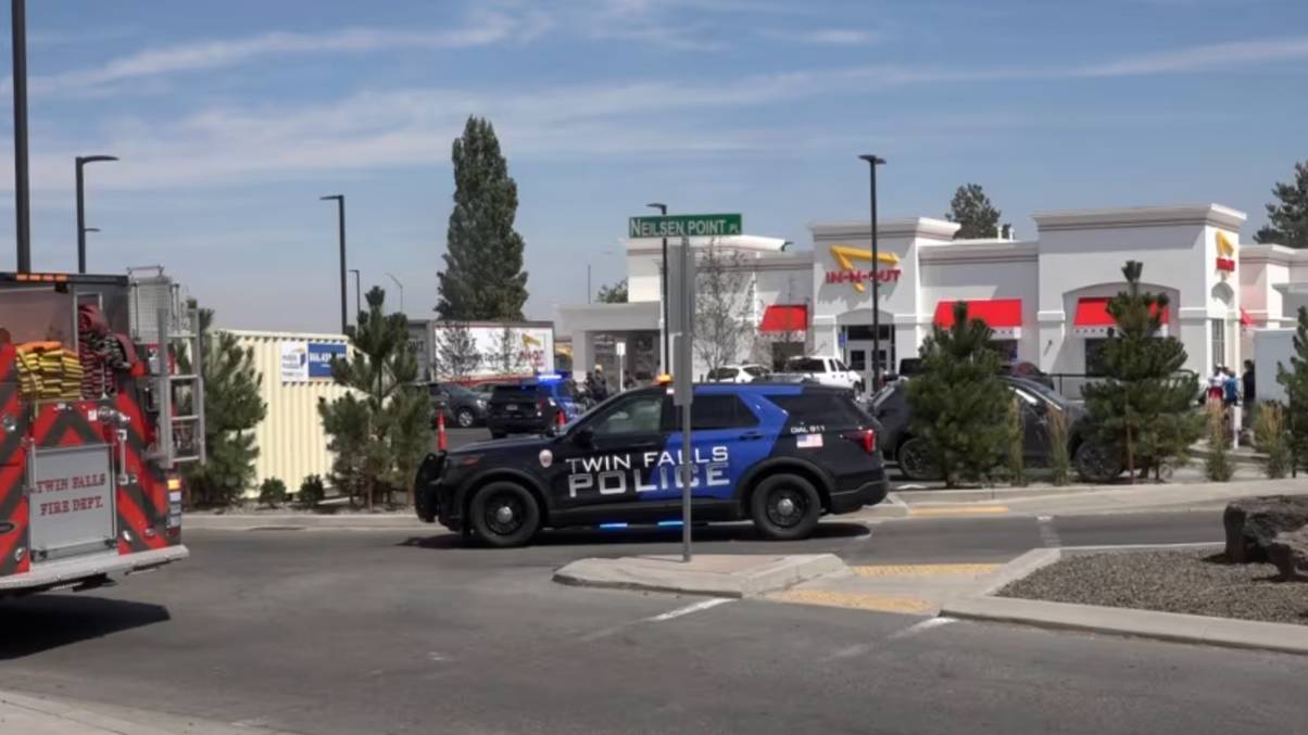 Off-duty officer and armed bystander praised for 'heroic actions' during deadly In-N-Out shooting