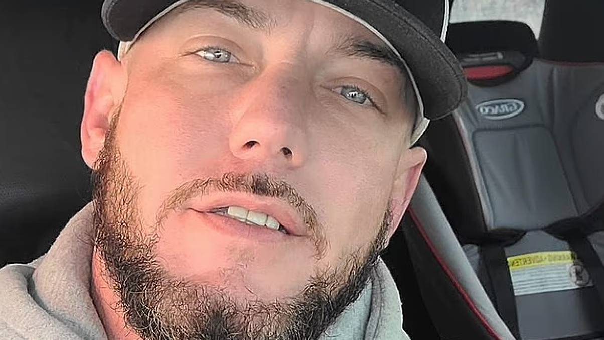 Father-of-two dies in freak escalator accident as people walk past without helping