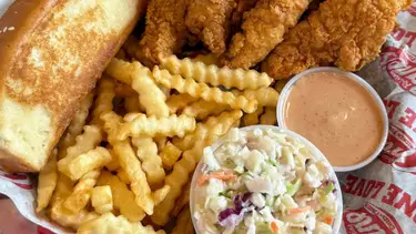 Instagram/@raisingcanes