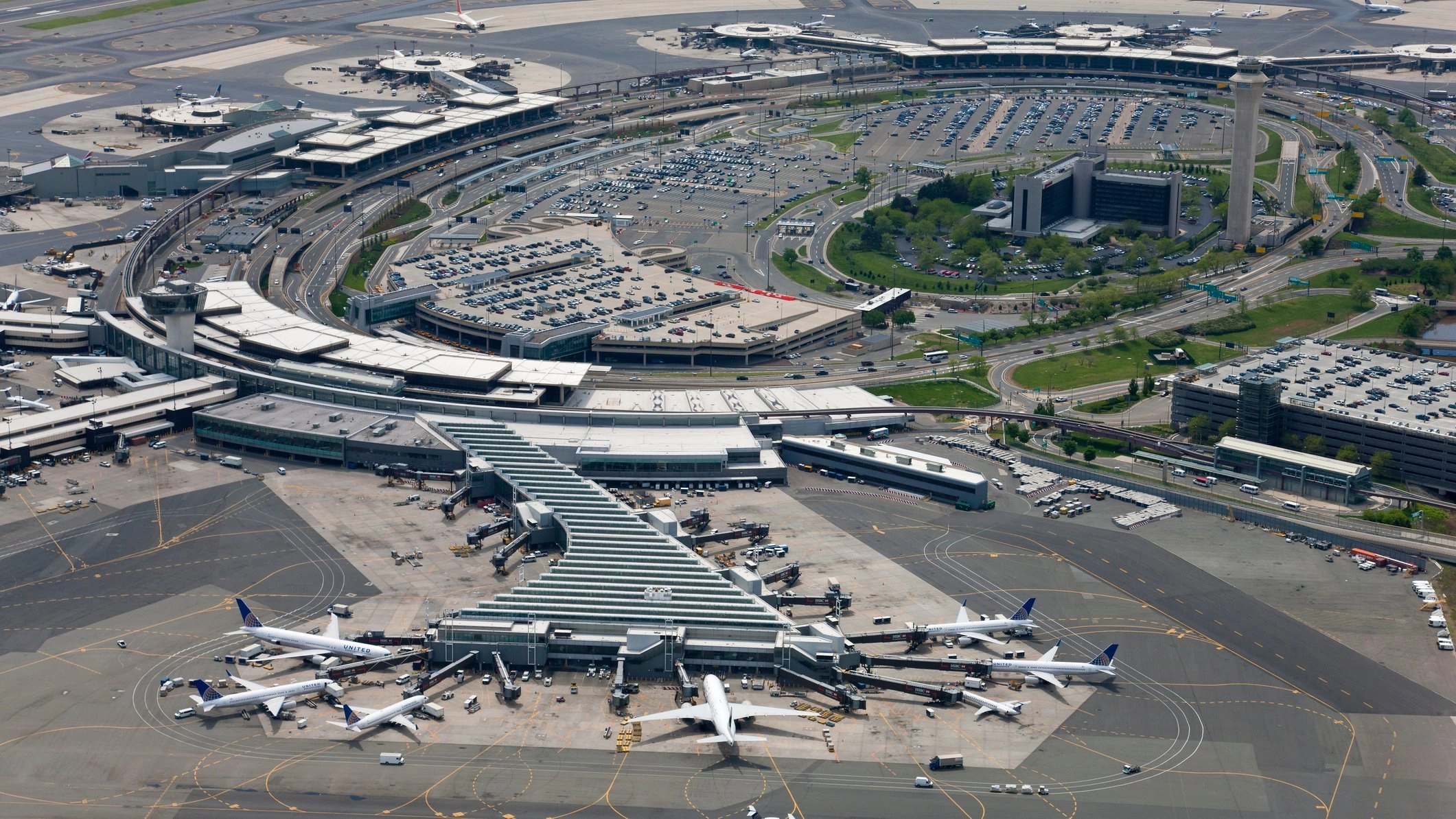 $78 Newark Airport dinner prompts complaint, and restaurant hits back