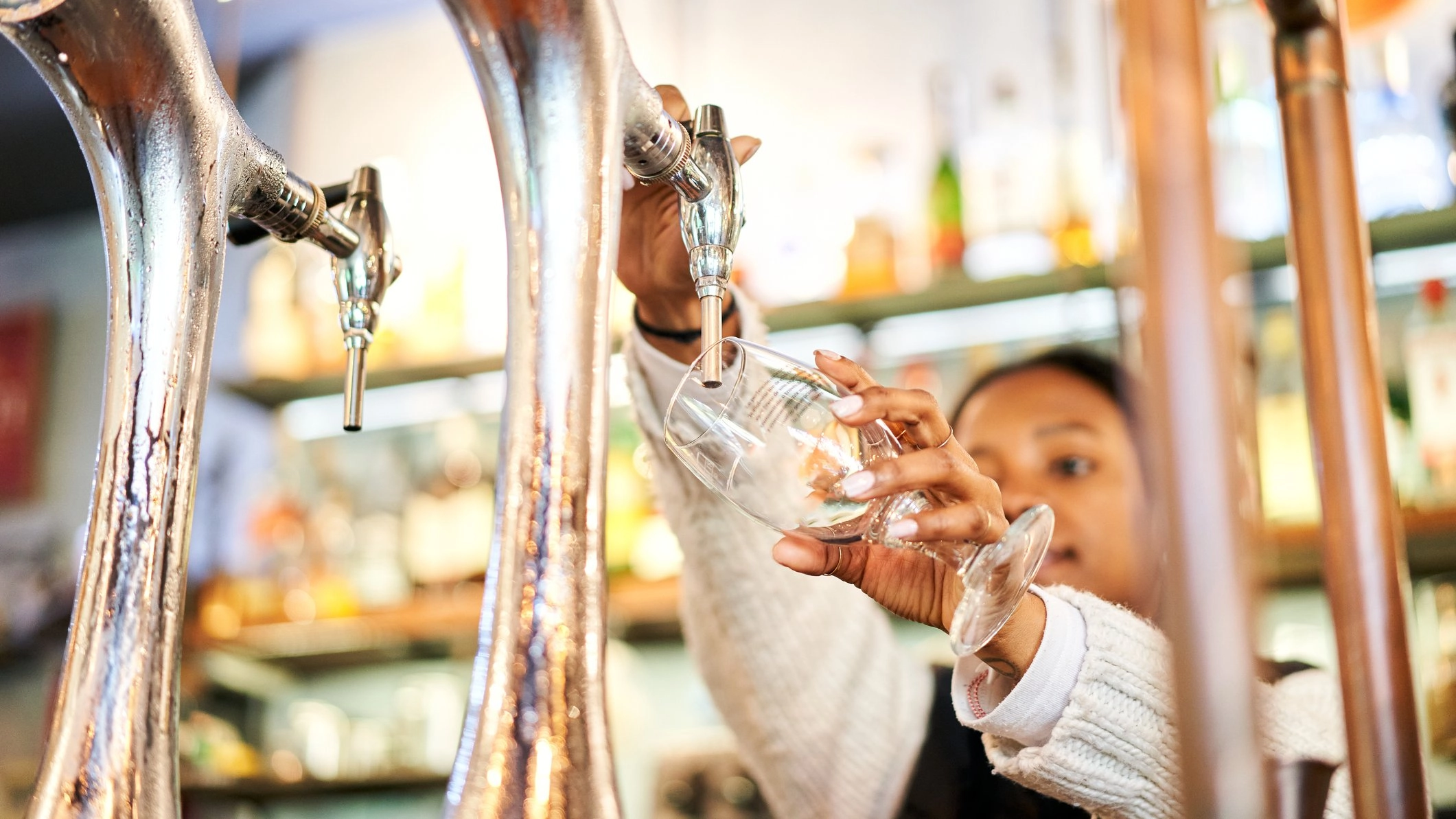 70 hours of work left one US bartender with less than $10 in pay