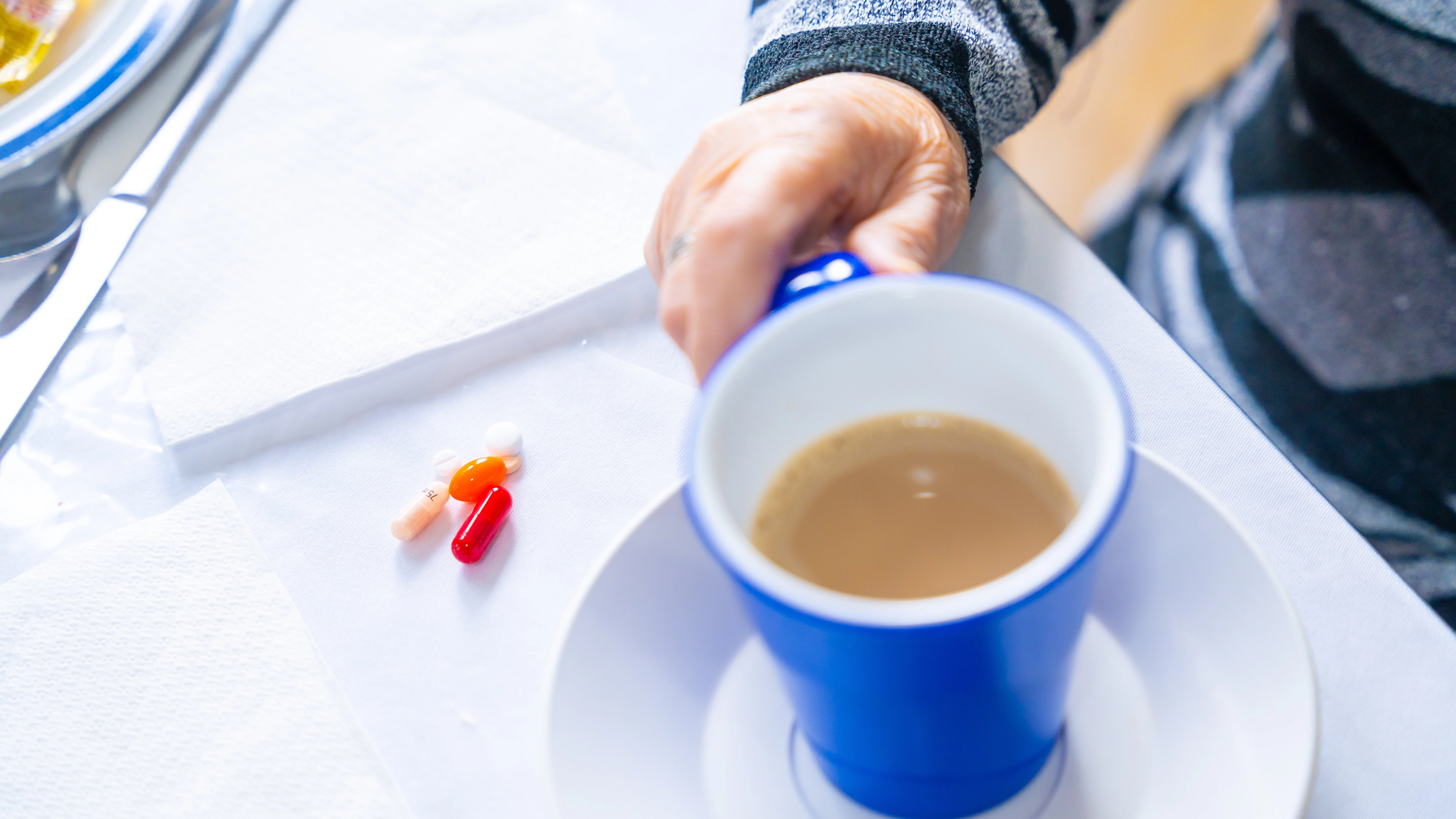 6 popular supplements you should never mix with coffee