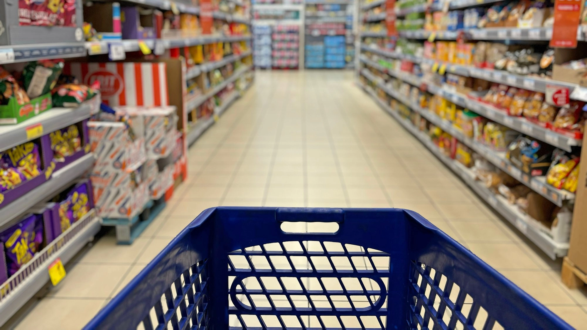 8 supermarket items that often contain microplastics as doctor shares warning