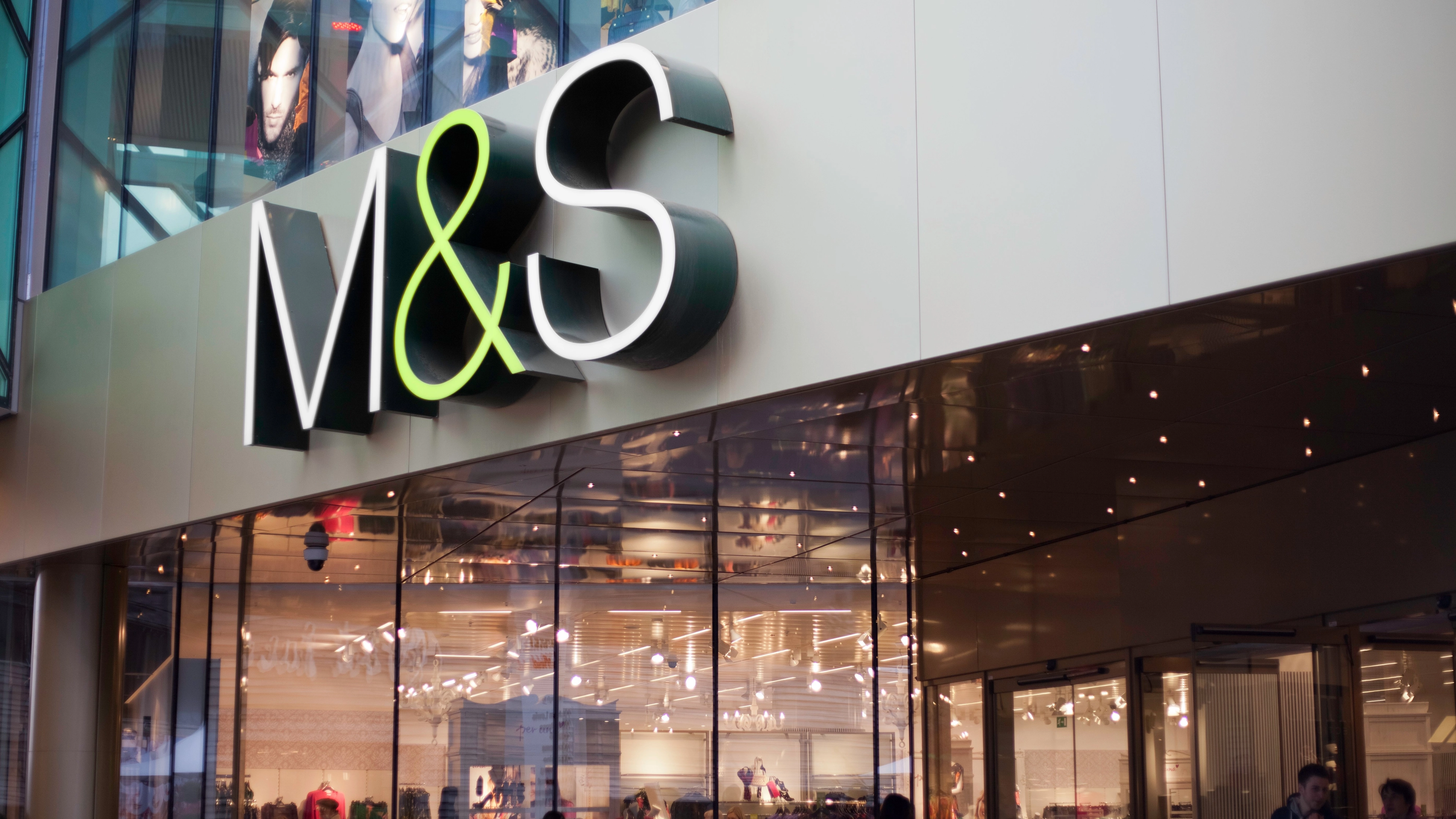 M&S under fire for selling two slices of bread at 'ridiculous' price