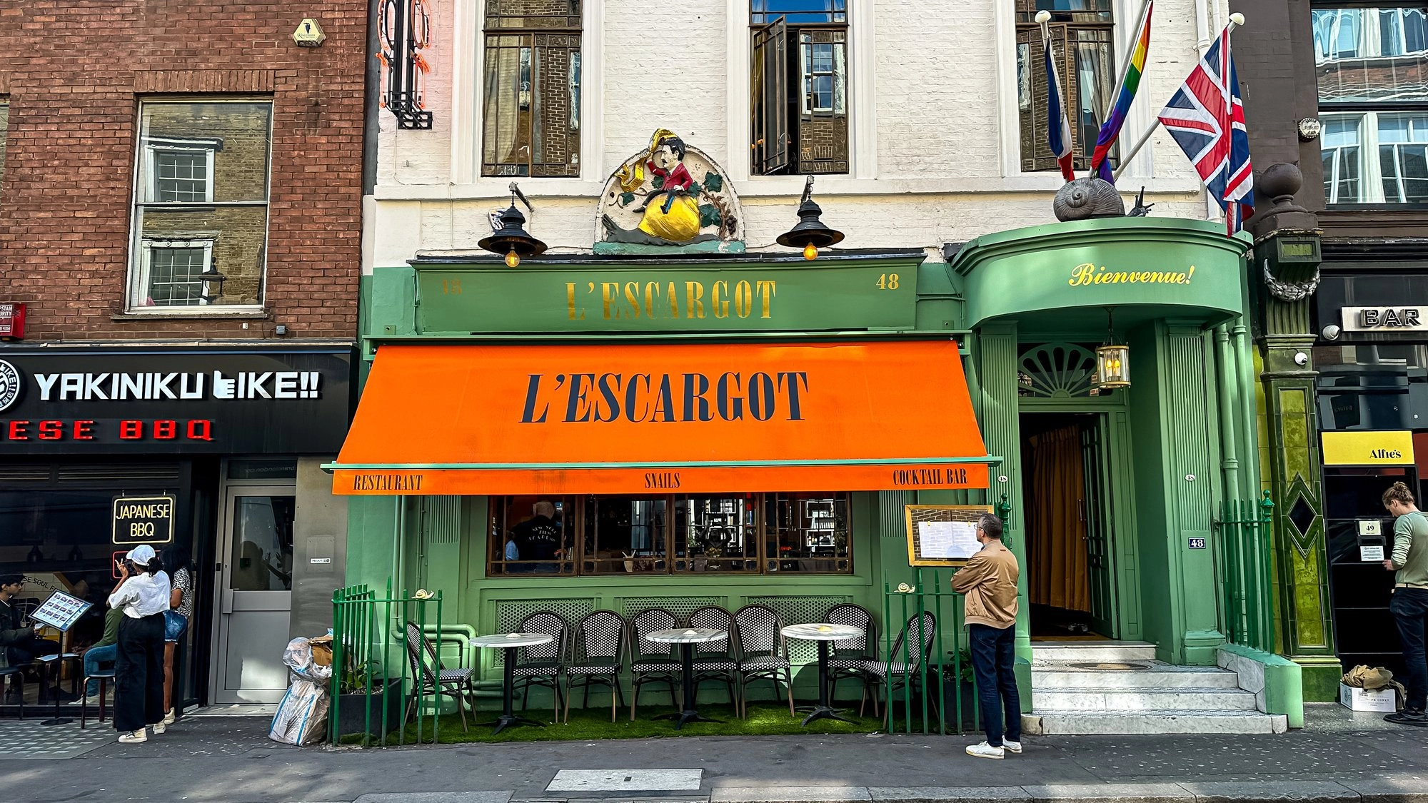 UK restaurant’s 15% bill gratuity caused a stir on Reddit