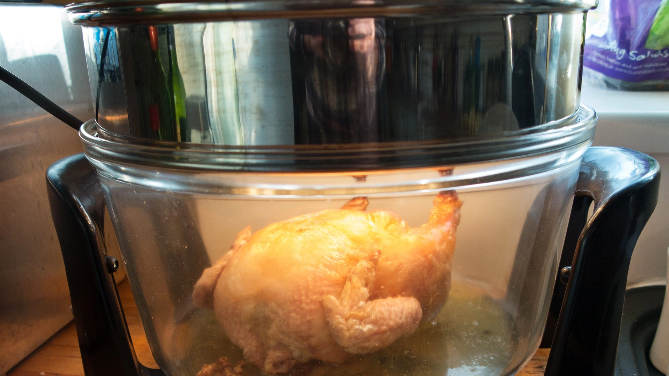  People ditching air fryers after discovering a much cheaper cooking option 