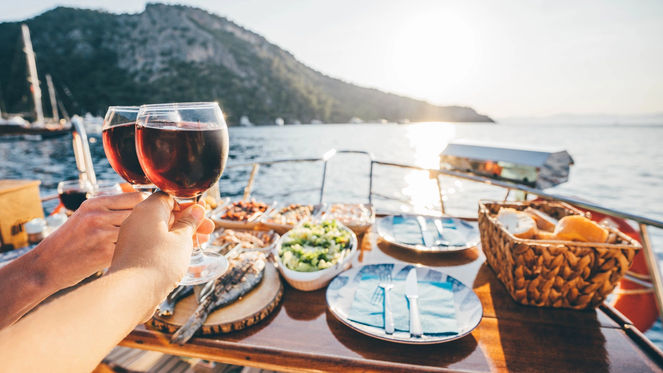 Cruise ship worker shares crew meals and they’ve left commenters stunned