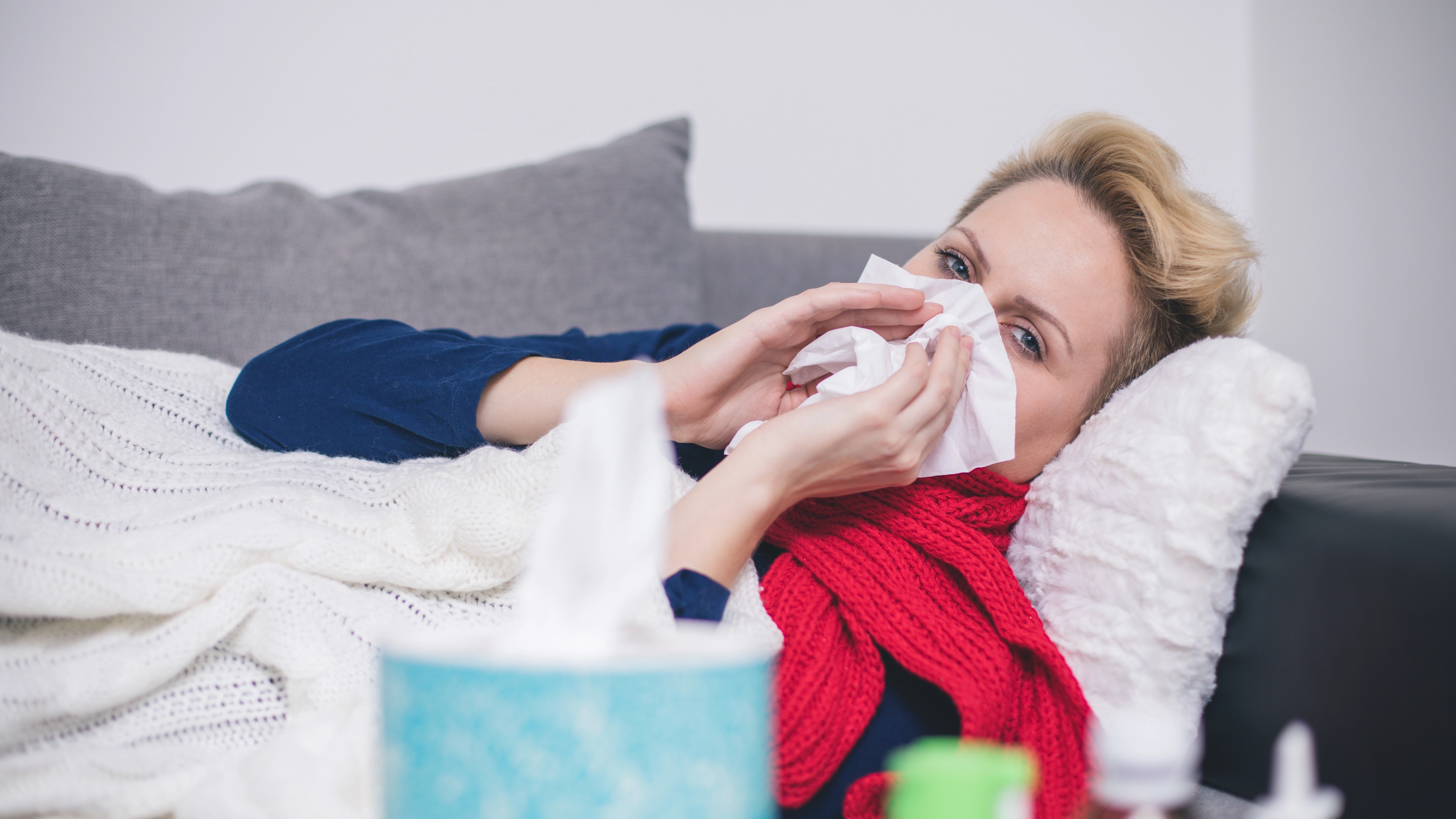Warning signs of ‘unpleasant bug’ as people urged to stay home