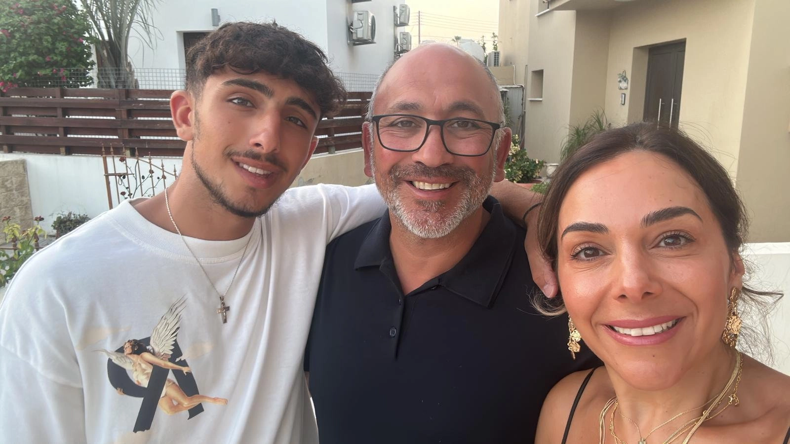 Dad kept smelling caramel before being diagnosed with devastating cancer