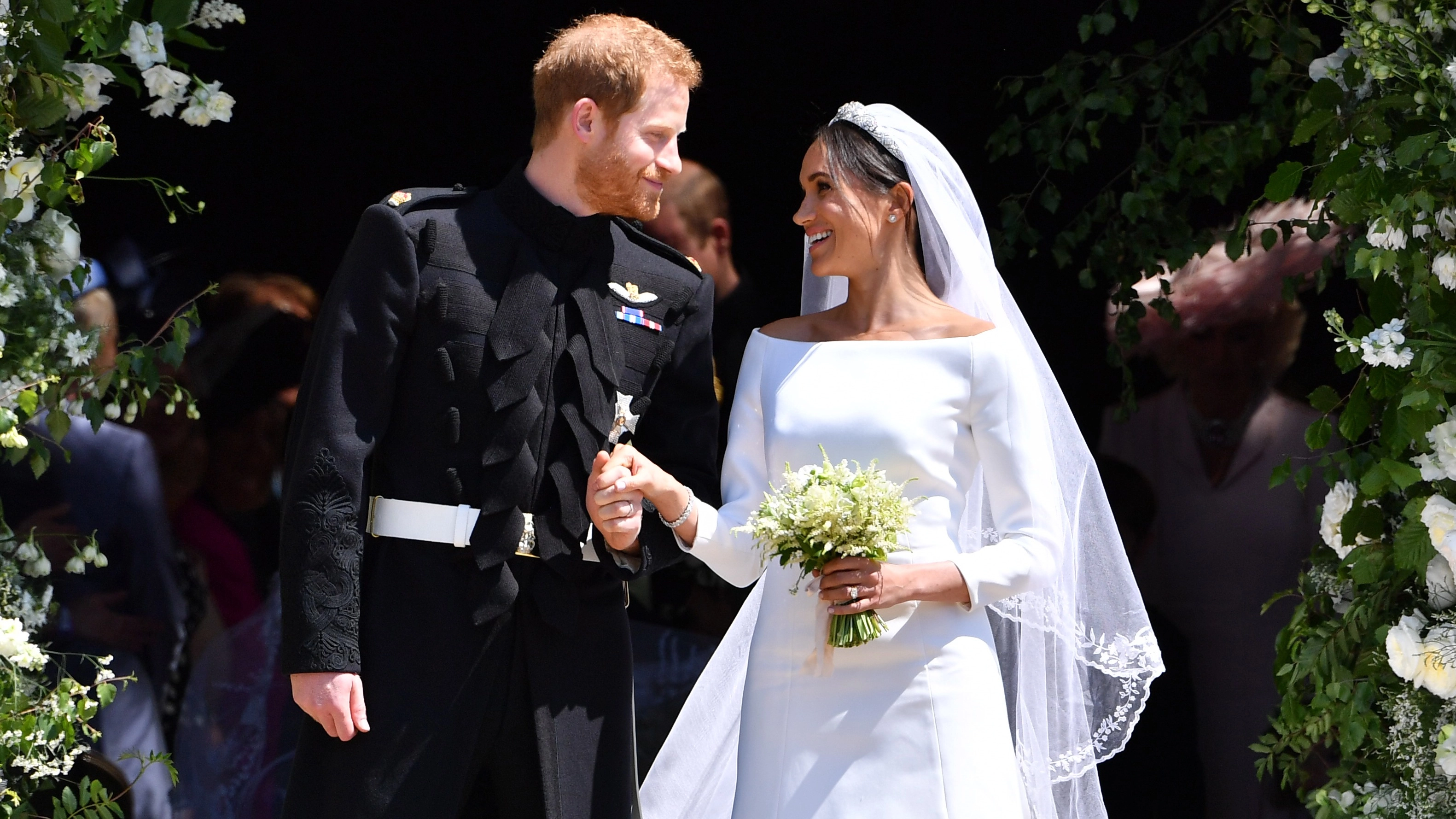 Royal Family member 'relieved' they no longer need to curtsey to Meghan Markle after major rule change