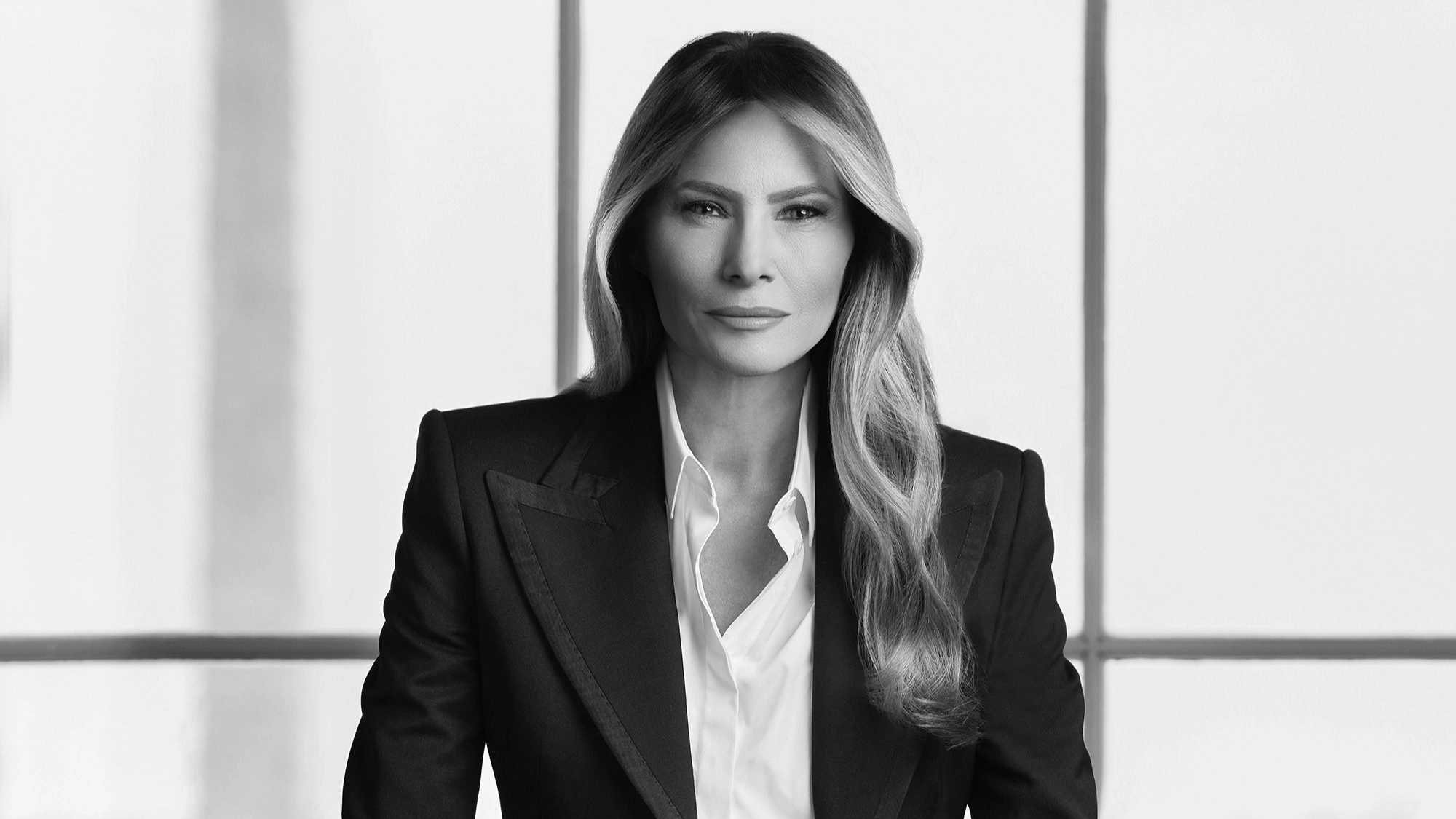 Melania Trump fans are very upset after reading Vogue’s review of official White House photo