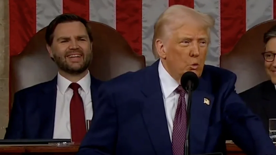 Donald Trump makes worrying 'threat' towards Greenland as he makes feelings clear