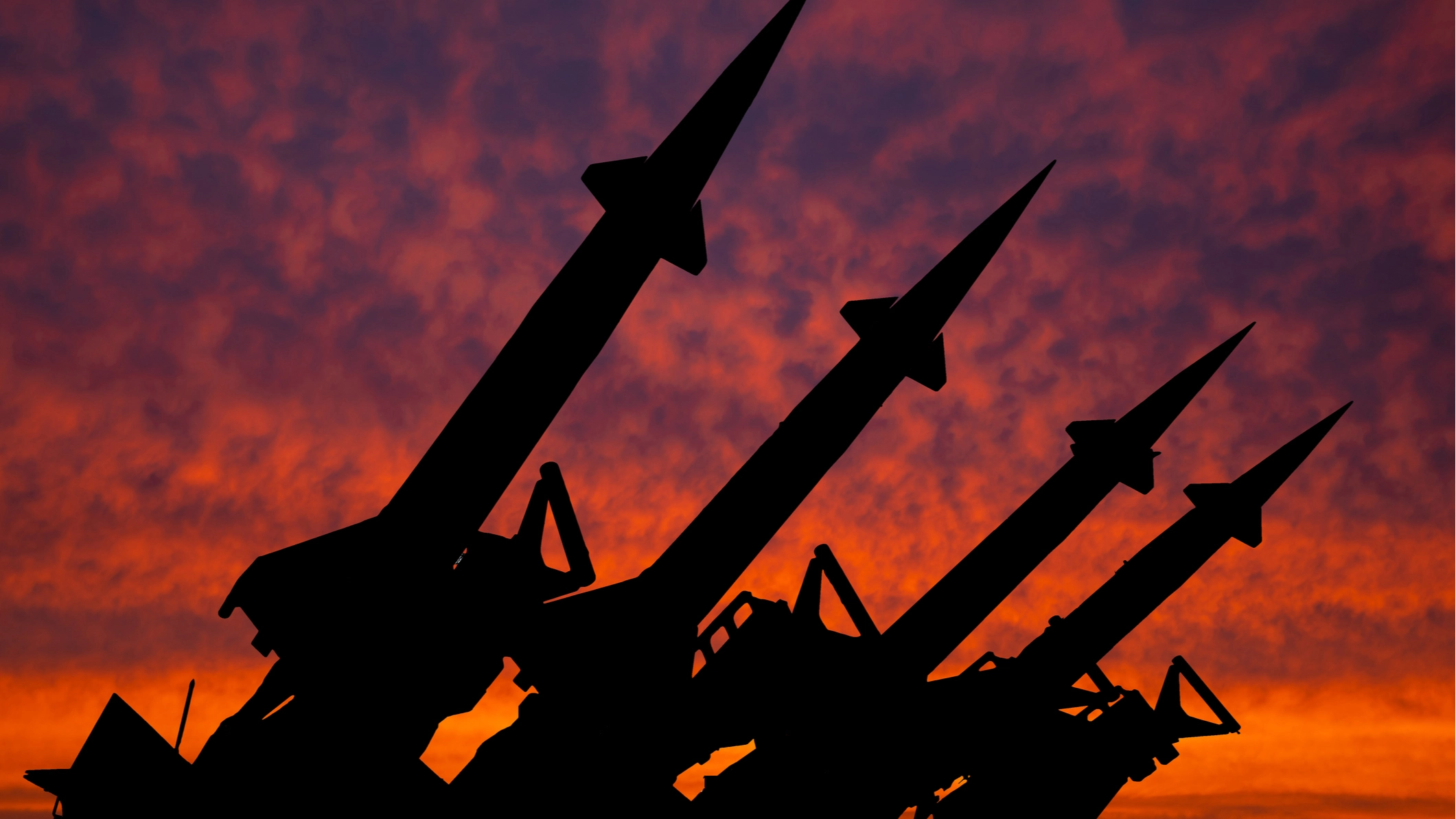 What would actually happen if US or UK was hit by nuclear bomb amid global tension