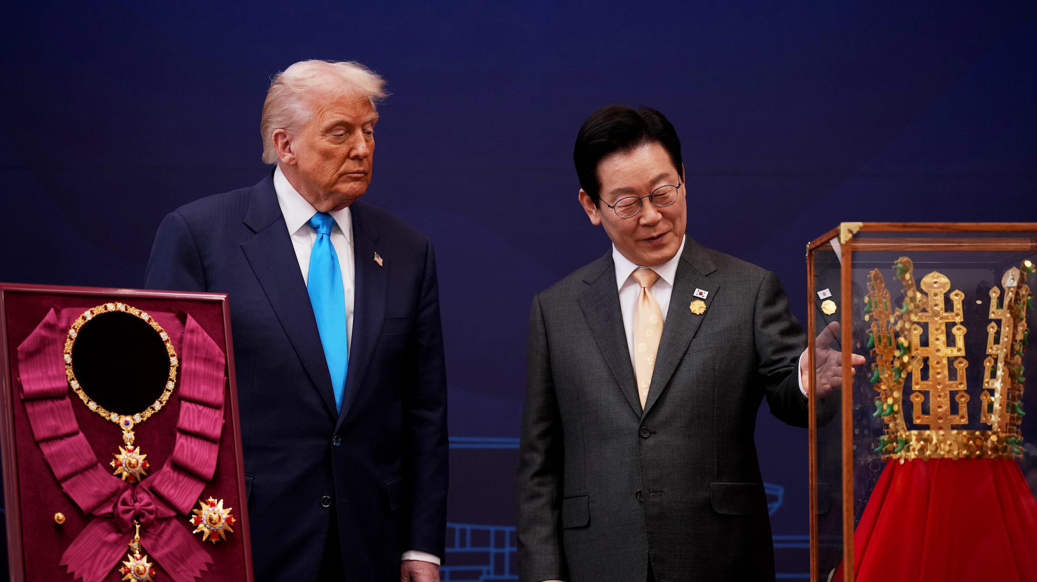 Donald Trump receives eerie gift from South Korean president and people think he’s being ‘trolled’