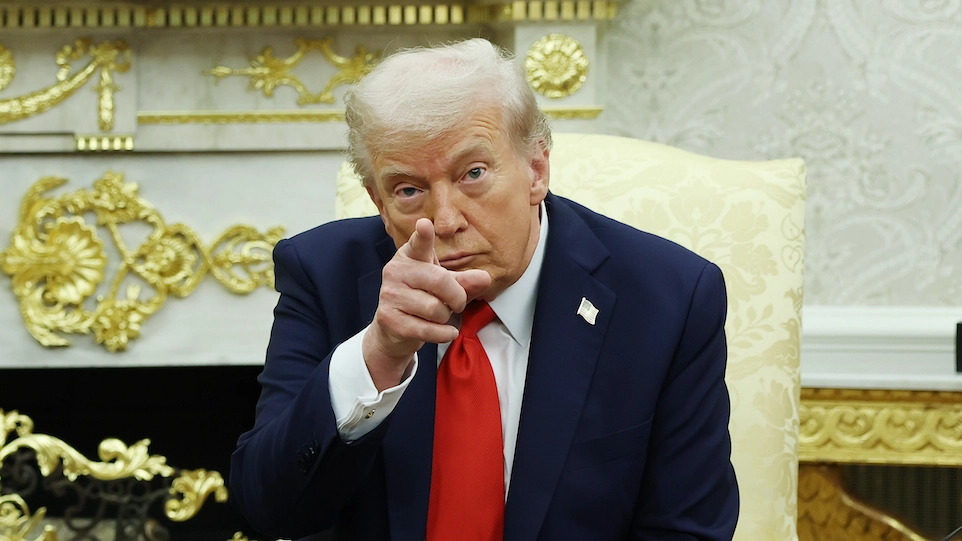 Donald Trump hurls brutal three-word insult to reporter who tried to ask him a question