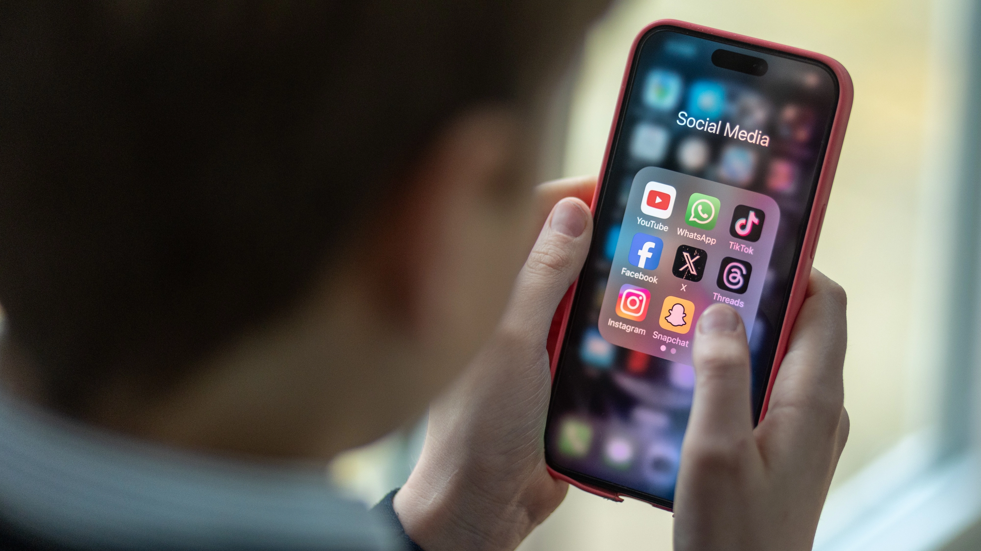 World’s first social media ban for kids has just begun - there’s already one problem