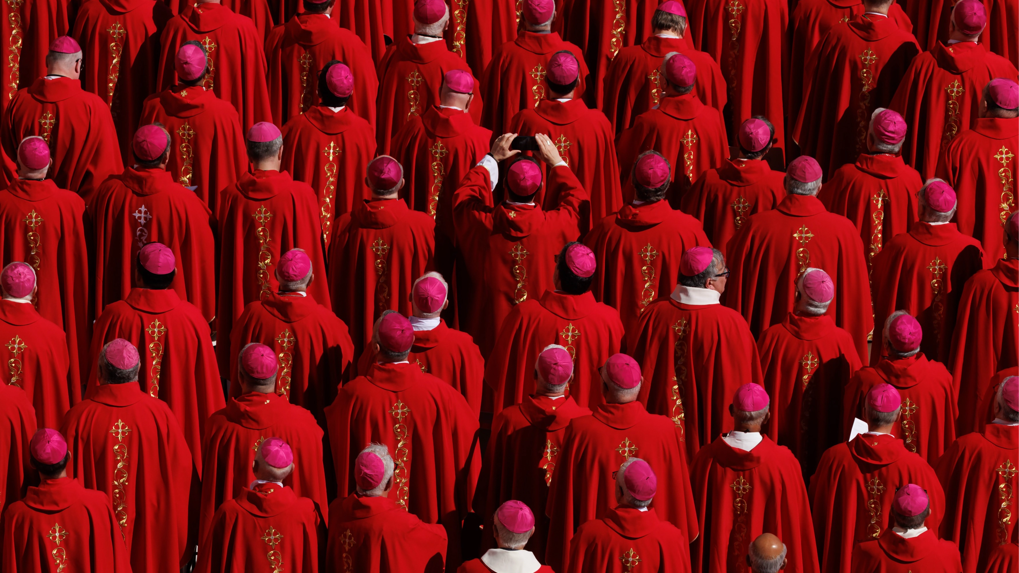 Harsh consequence cardinals face if they rule break during intense process to find new pope