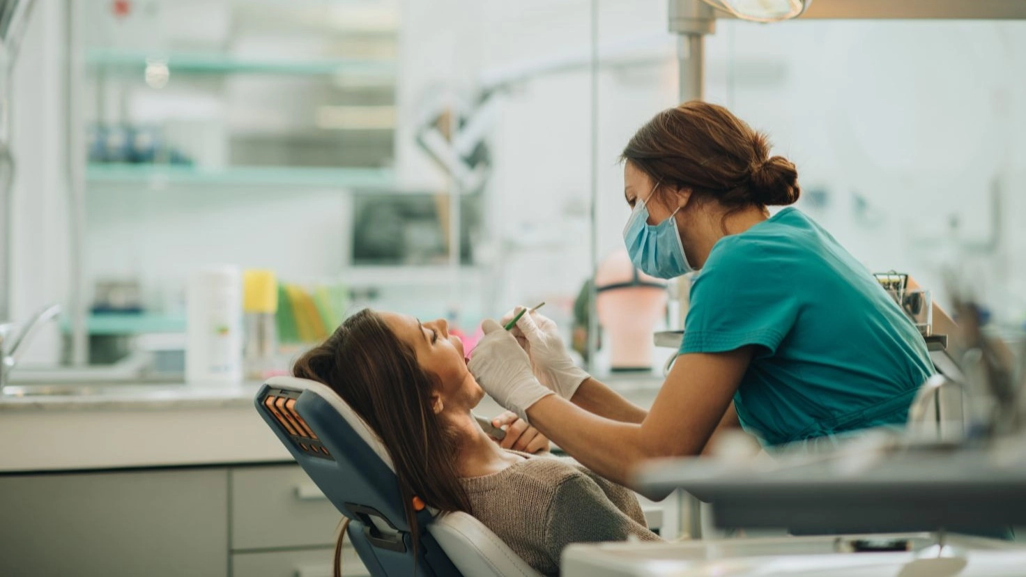 Dental doctor warns about severe 'Ozempic teeth' side effect linked to weight loss jabs
