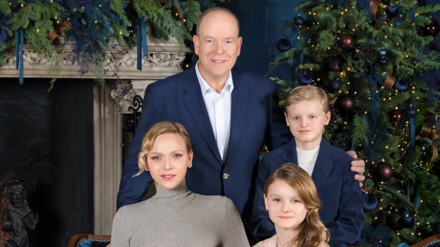 People spot 'alarming' detail in Prince Albert and Princess Charlene's Christmas card - it's not the dog