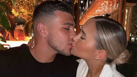 We All Need To Stop Obsessing Over Molly-Mae Getting Engaged, Expert Says