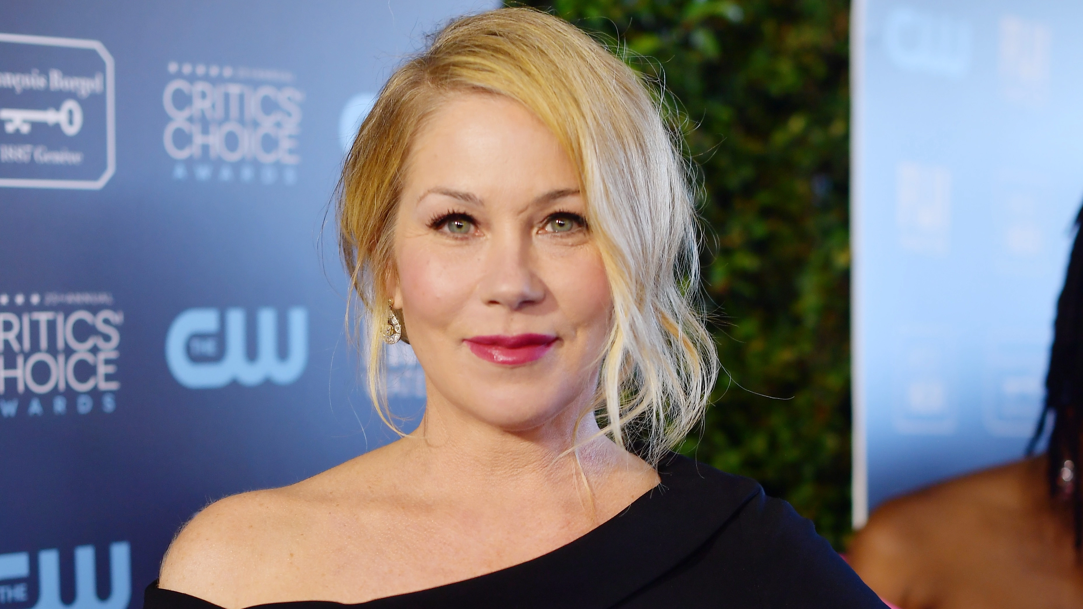 Christina Applegate recalls unusual warning sign of MS she overlooked