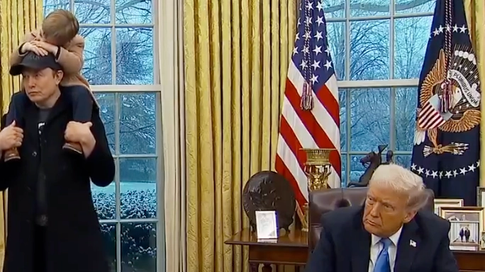 People spot Donald Trump's 'angry' reaction to Elon Musk 'condom mistake'