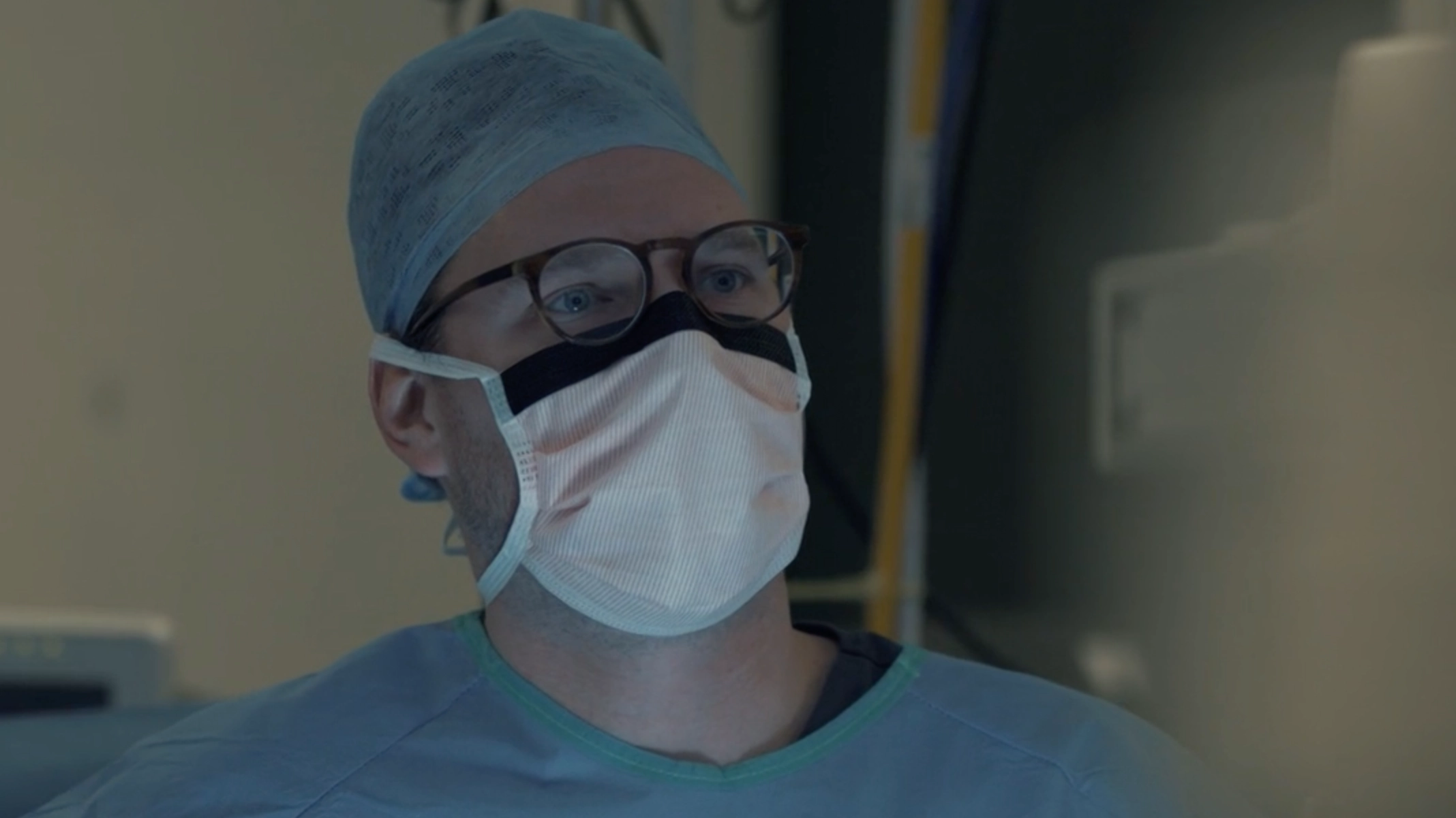 Eye-opening footage shows what endometriosis actually looks like inside the body as women praise new BBC doc