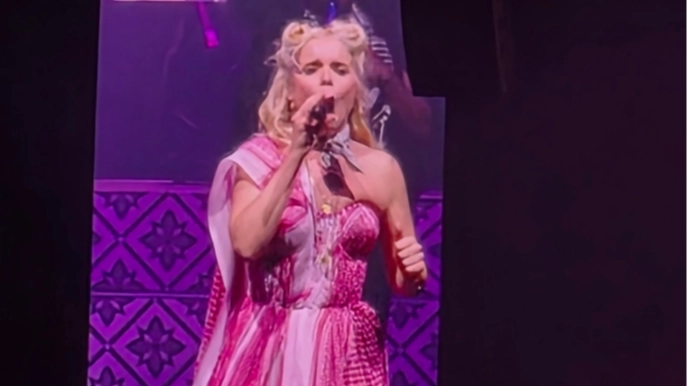 Paloma Faith reveals fears over publicly supporting Palestine as she delivers powerful on-stage message