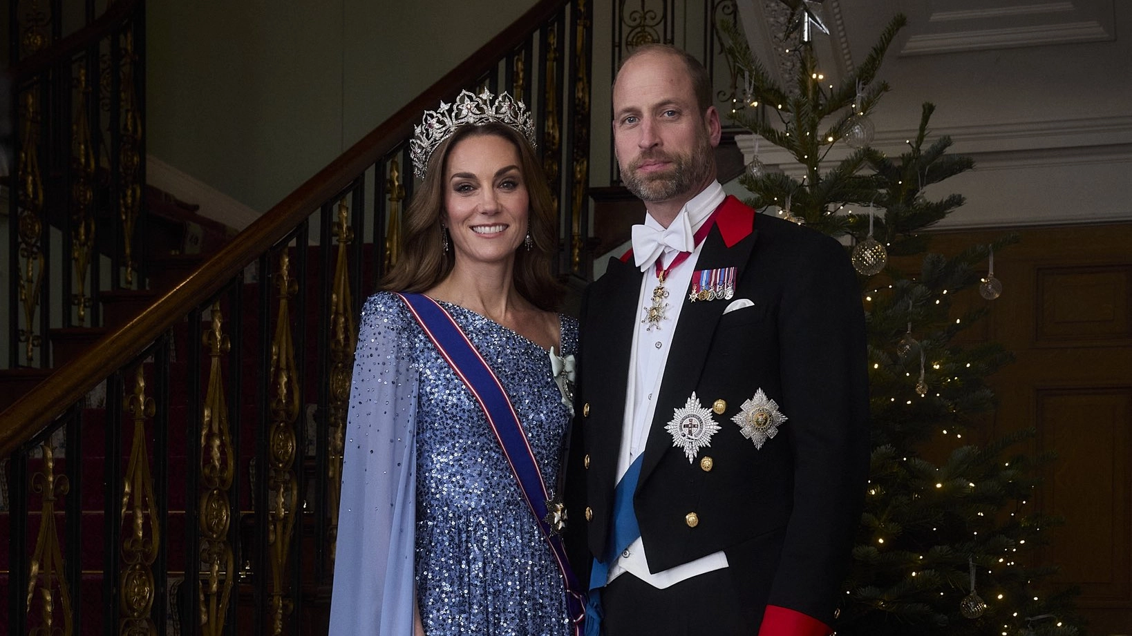 Kate Middleton and Prince William share regal new photo and royal fans notice similarity
