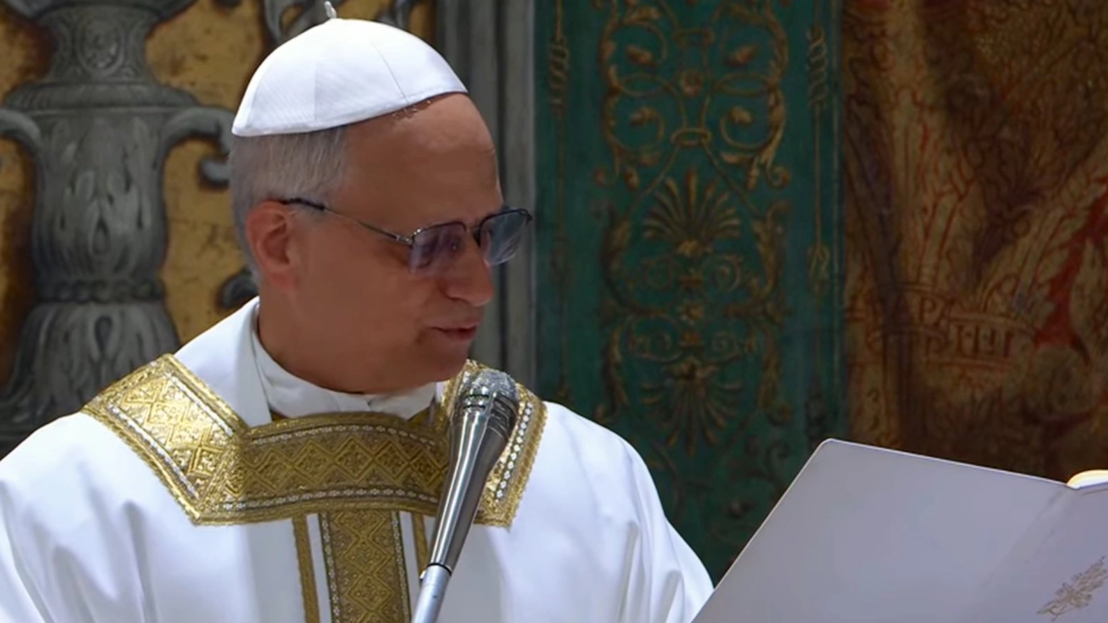 First ever American pope Leo reveals his singing voice in his first mass since being appointed
