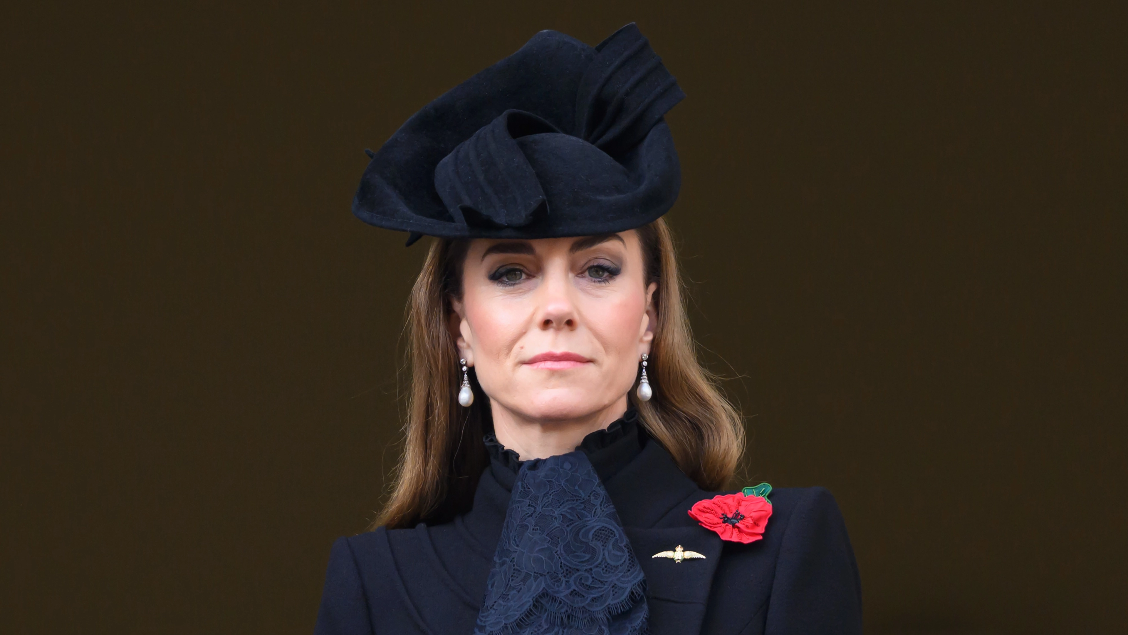 Kate Middleton fiercely defended by royal fans after backlash over £500 poppy