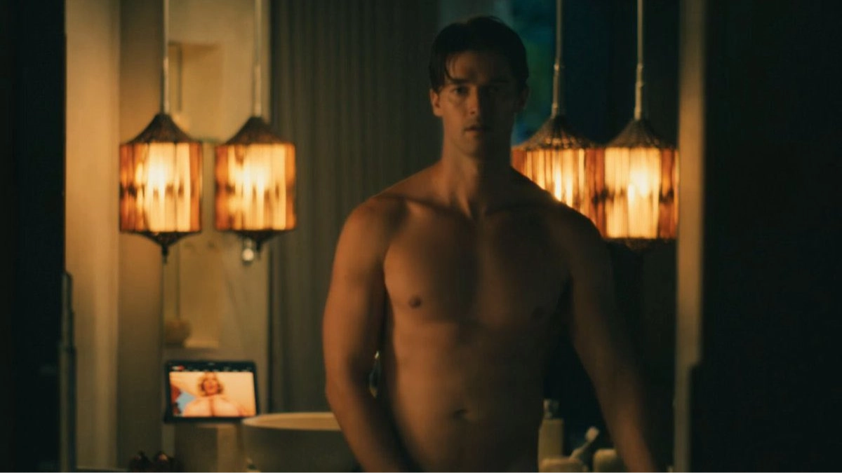 People seriously 'creeped out' after seeing Patrick Schwarzenegger's manhood in first episode of White Lotus