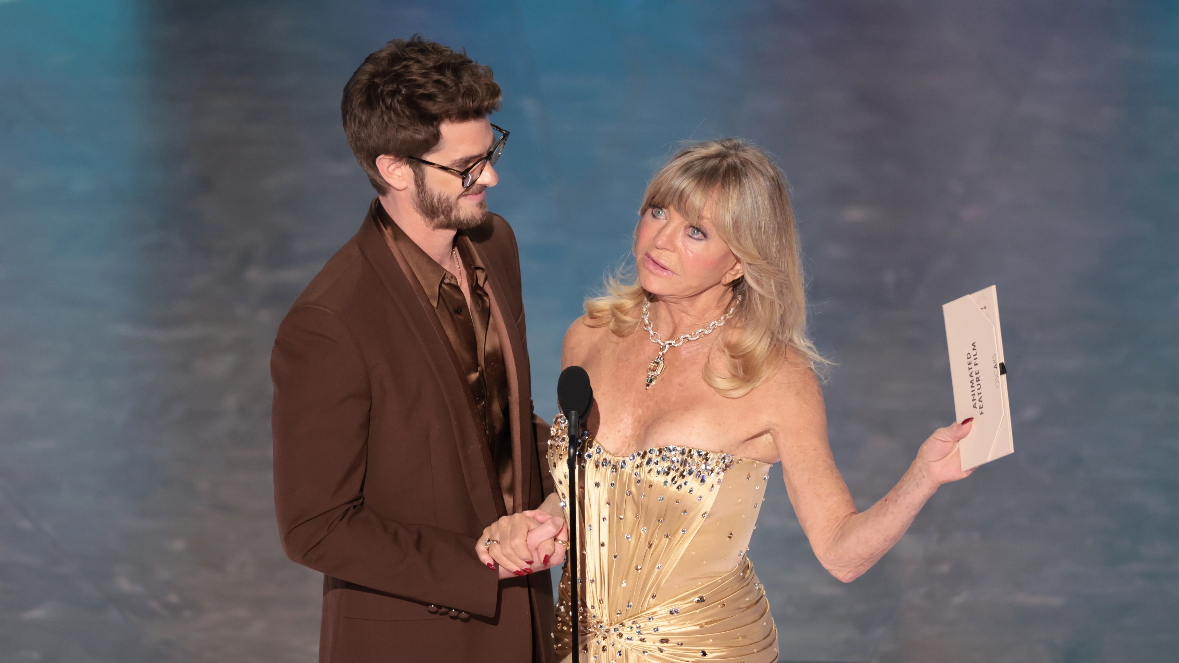 Goldie Hawn’s heartbreaking health condition explained after she had to ask Andrew Garfield for help at Oscars