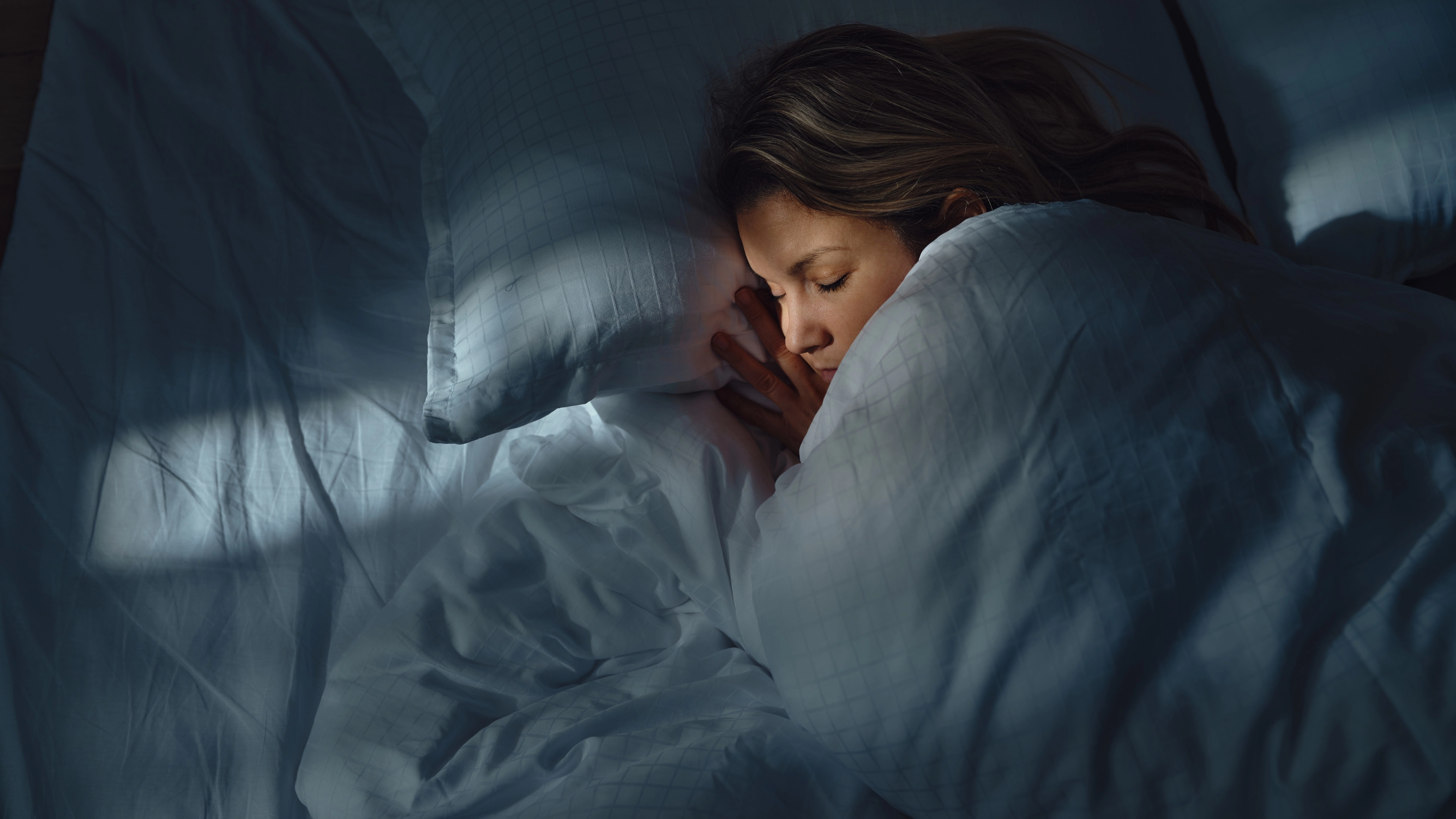 Neurologist urges people to stop common sleep habit as dementia risk revealed