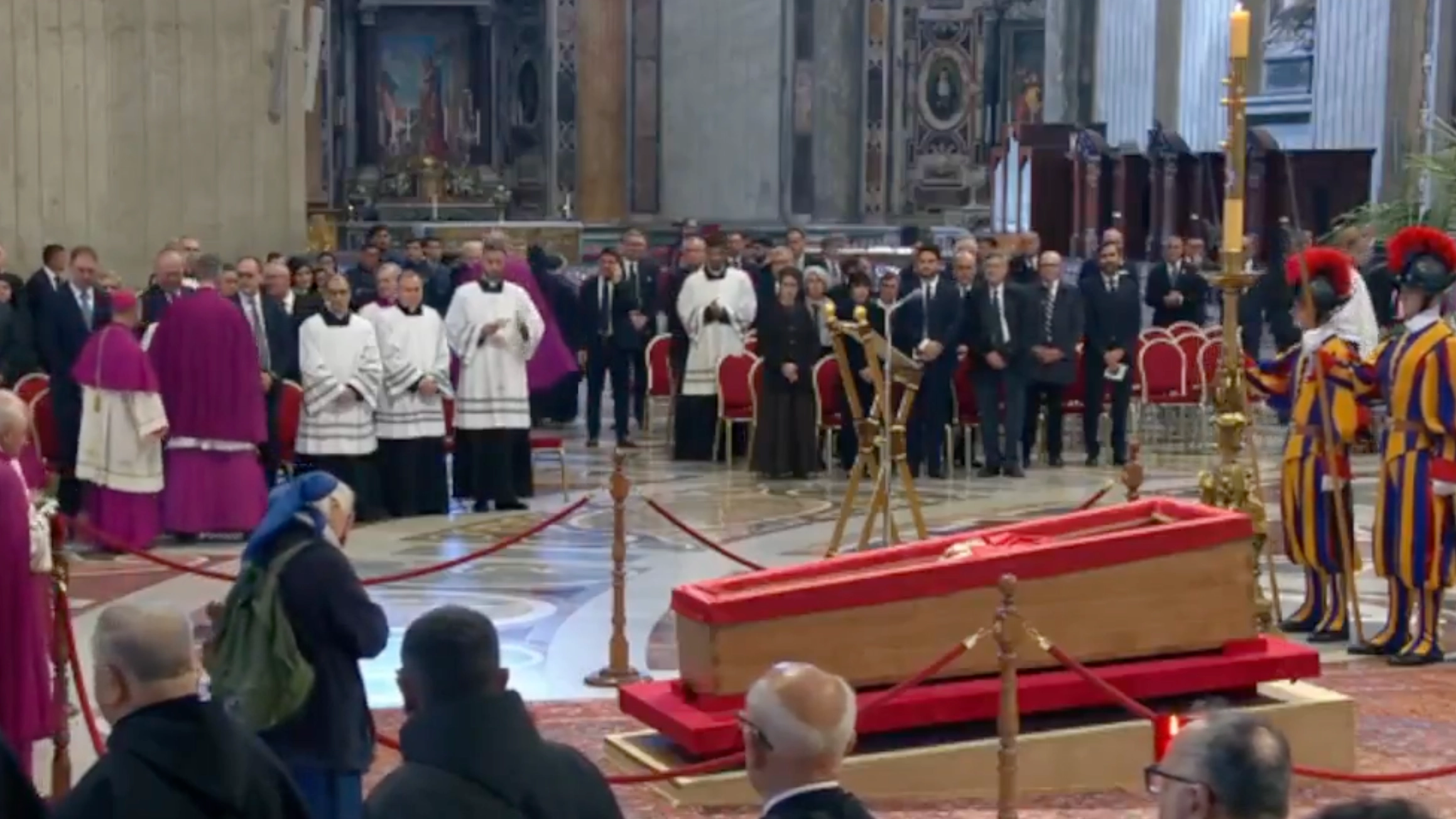 Heartbroken nun who broke huge Vatican protocol to see Pope Francis’ body speaks out