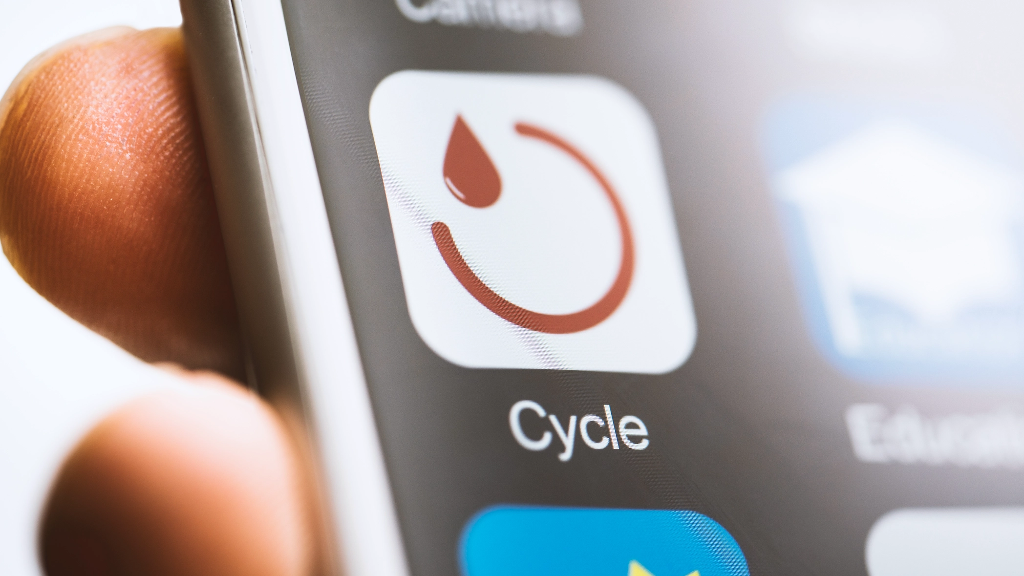 Doctor issues warning to anyone who uses period tracking apps as contraception