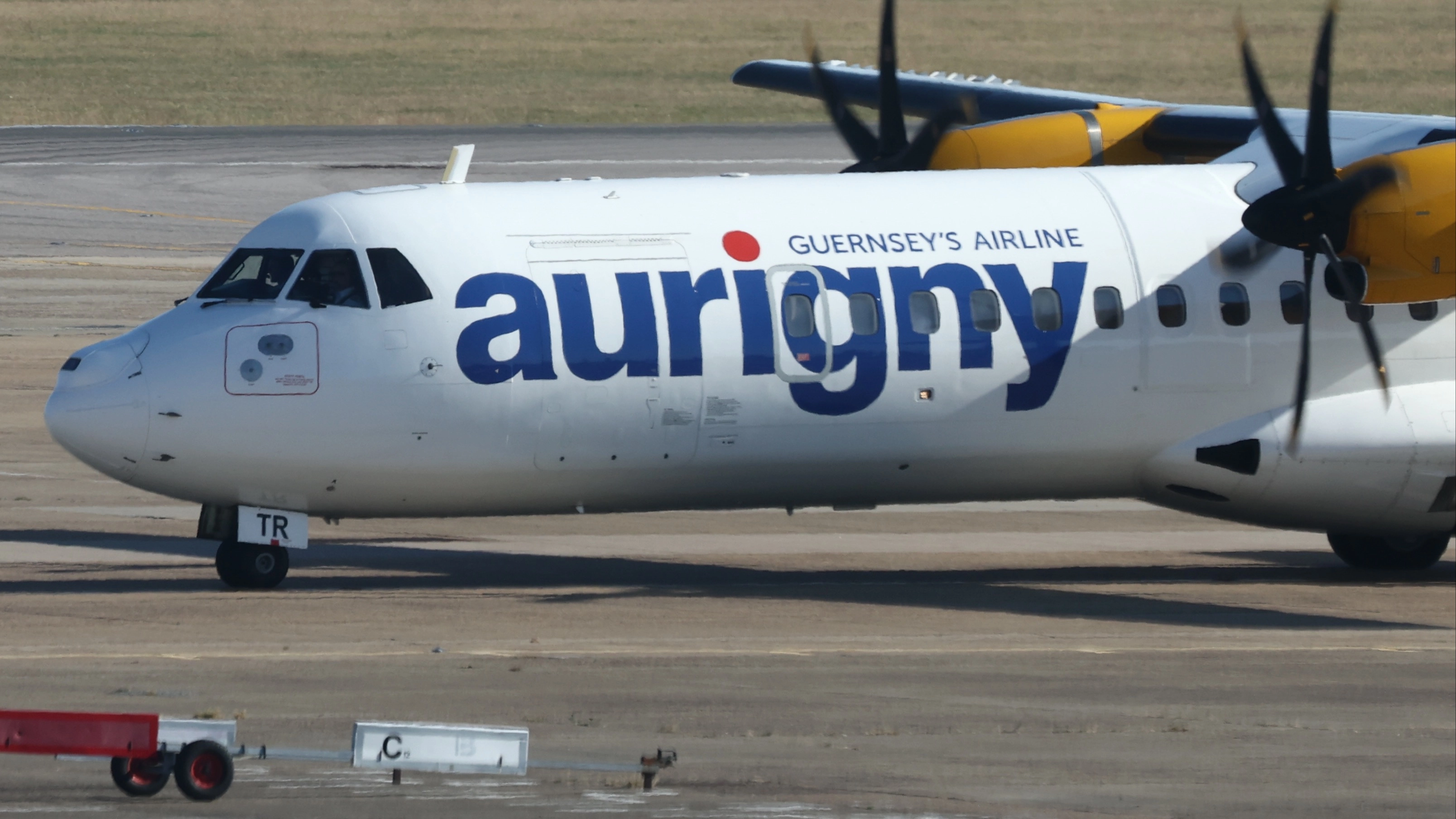 Plane forced to make emergency landing after window cracked