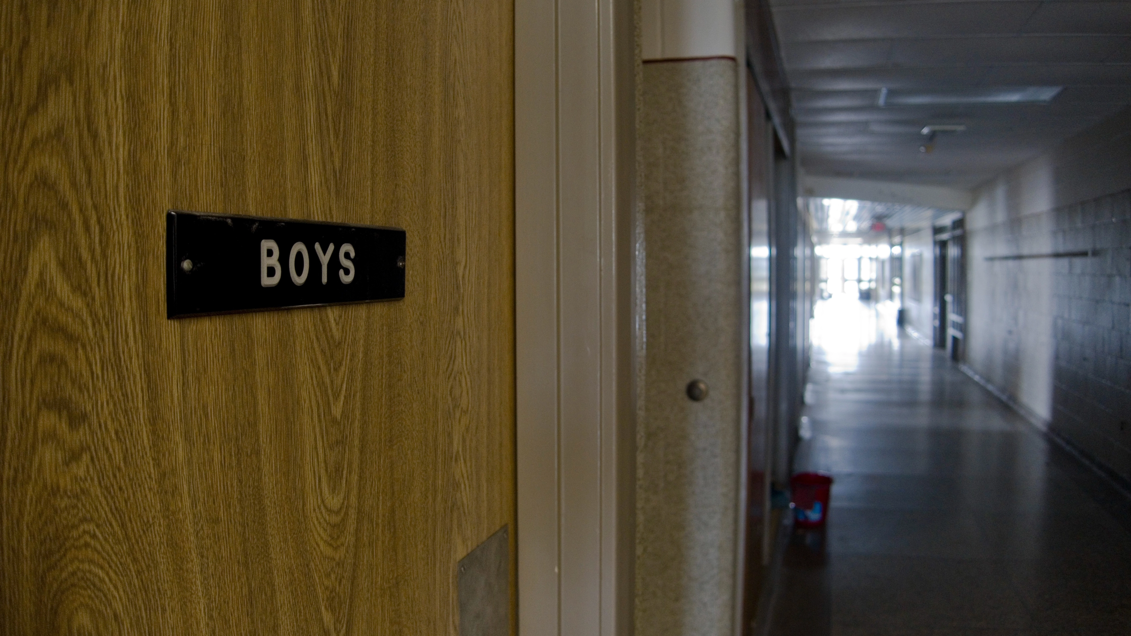 High school slammed after revealing how many times students are allowed to go to the bathroom