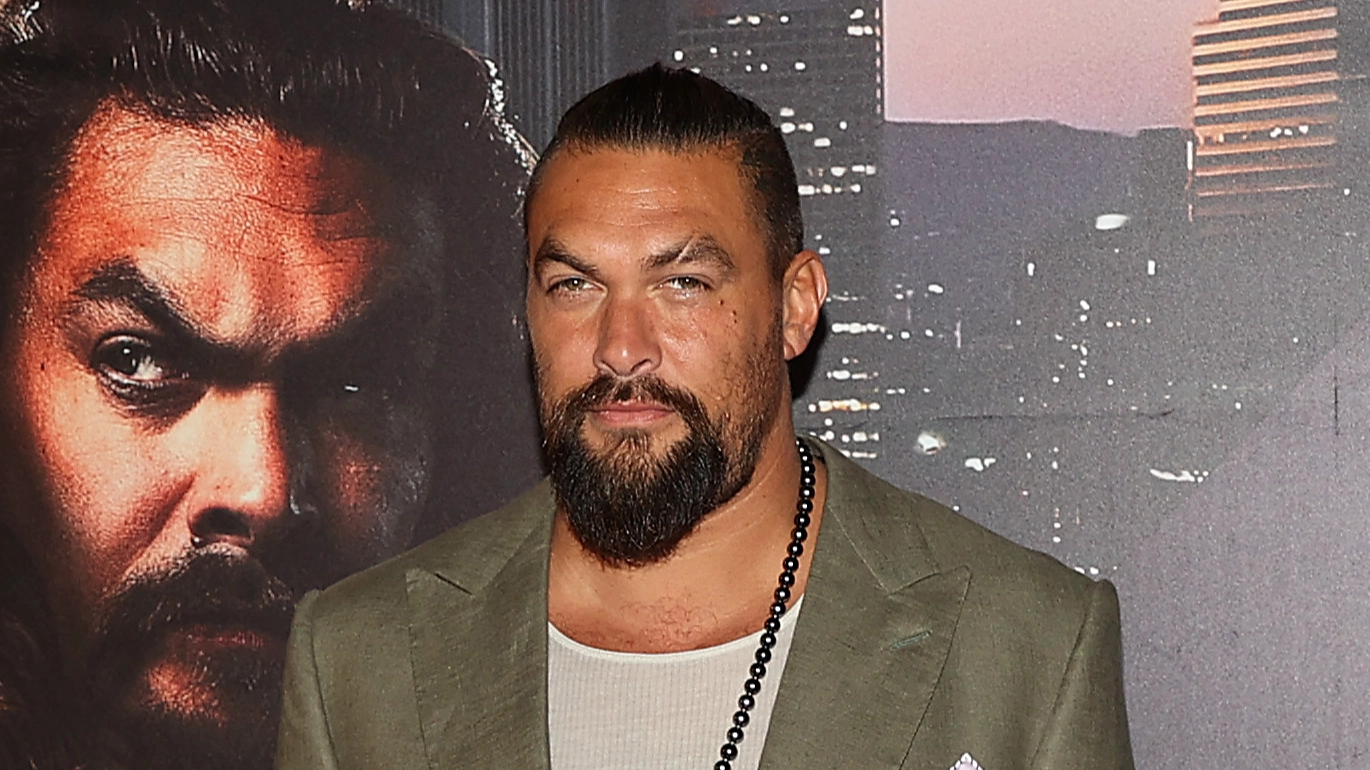 Jason Momoa fans devastated as he shaves his iconic beard for first time in 6 years