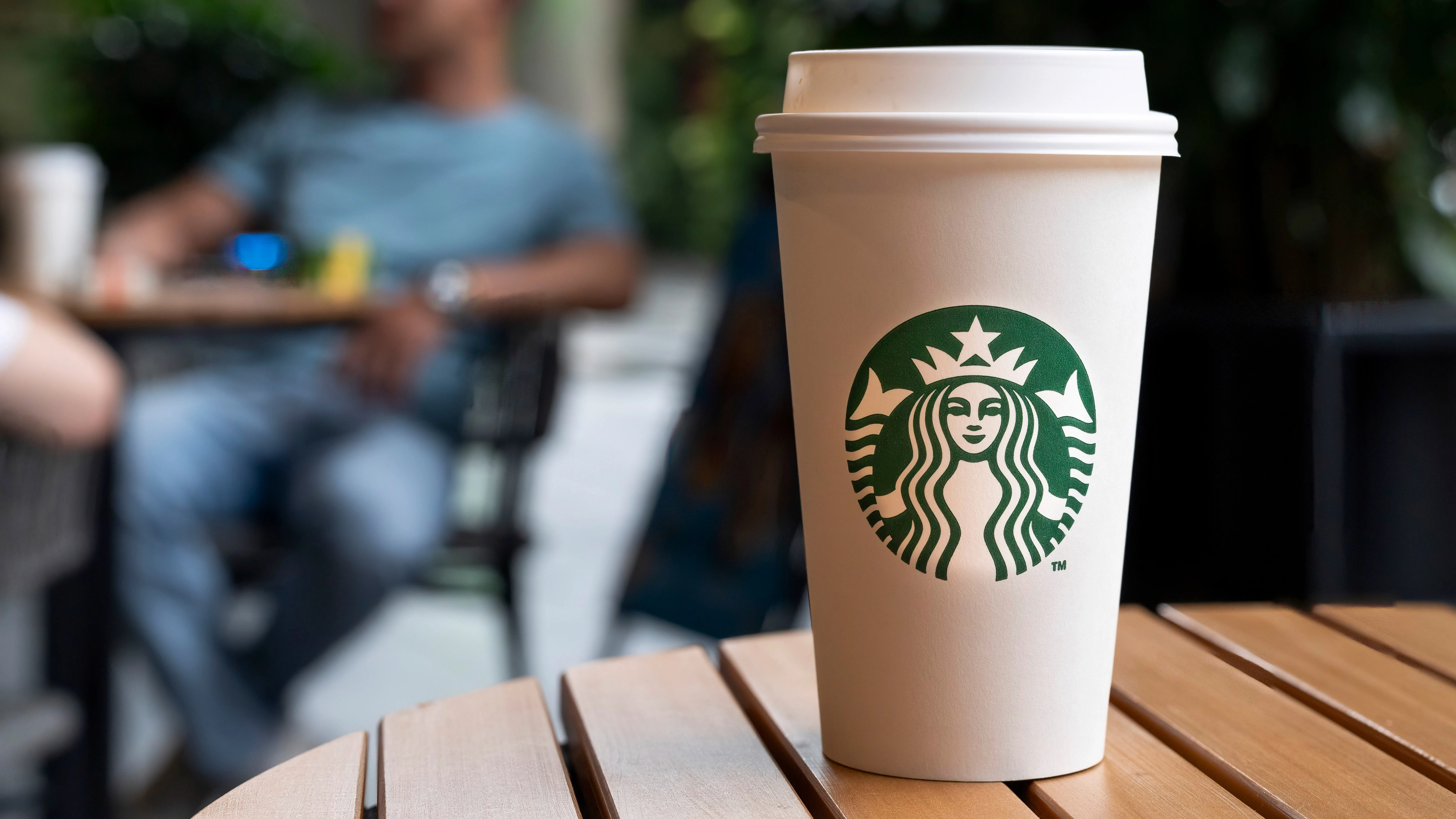 Couple issue warning after being charged almost $4,500 for two Starbucks coffees