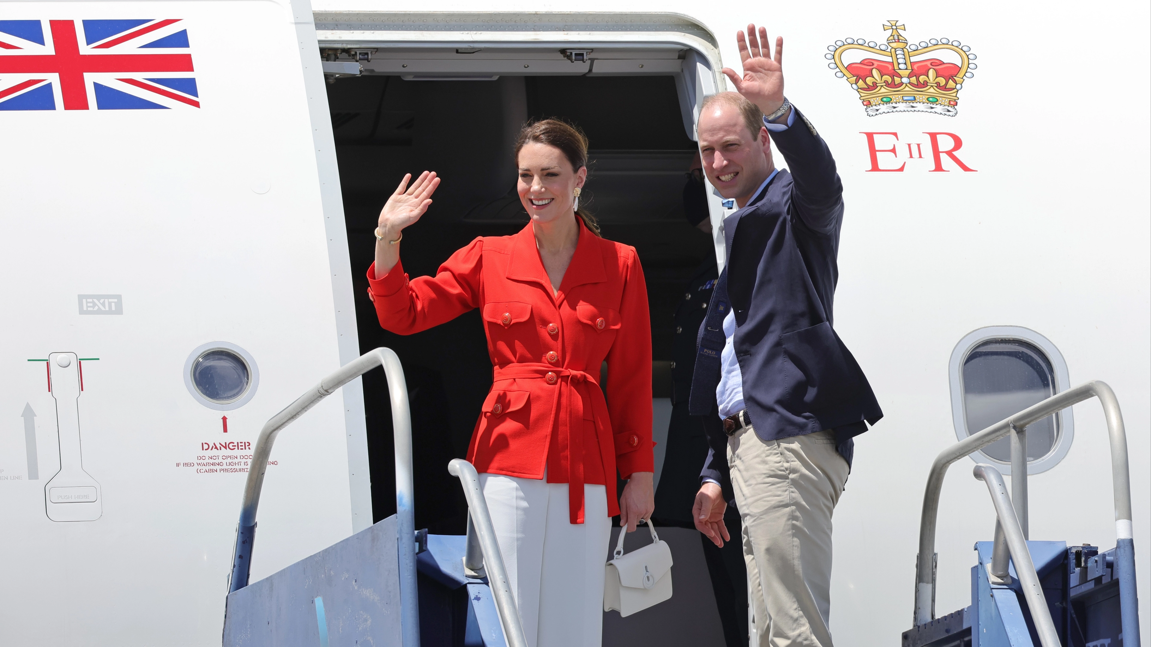 Ex-flight attendant reveals strict flying rule Prince William and Kate Middleton can't break