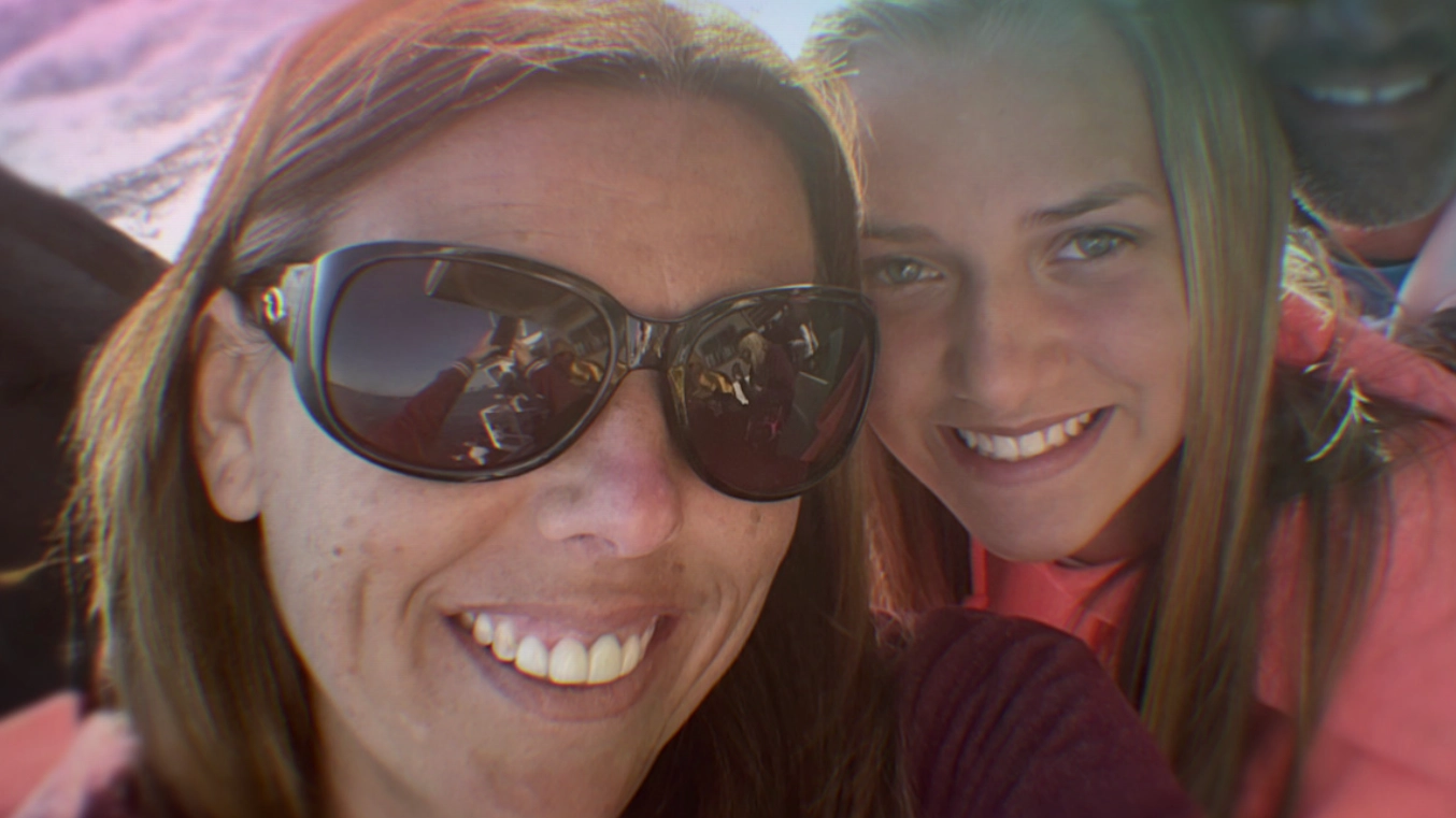 Creepy messages teenage girl received from catfish she later discovered was her own mother