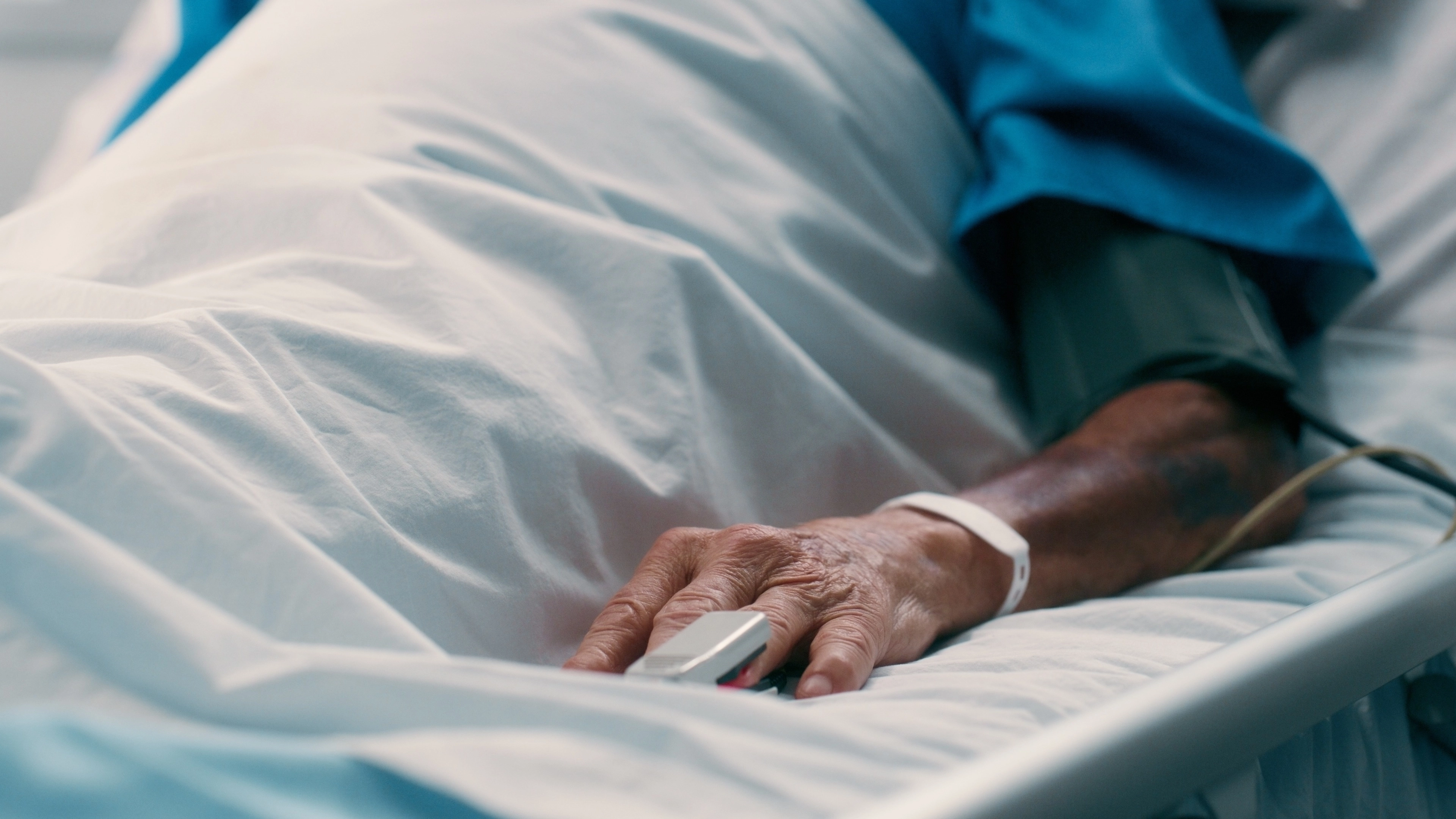 First human to contract virus never seen before in humans left ‘severely ill’