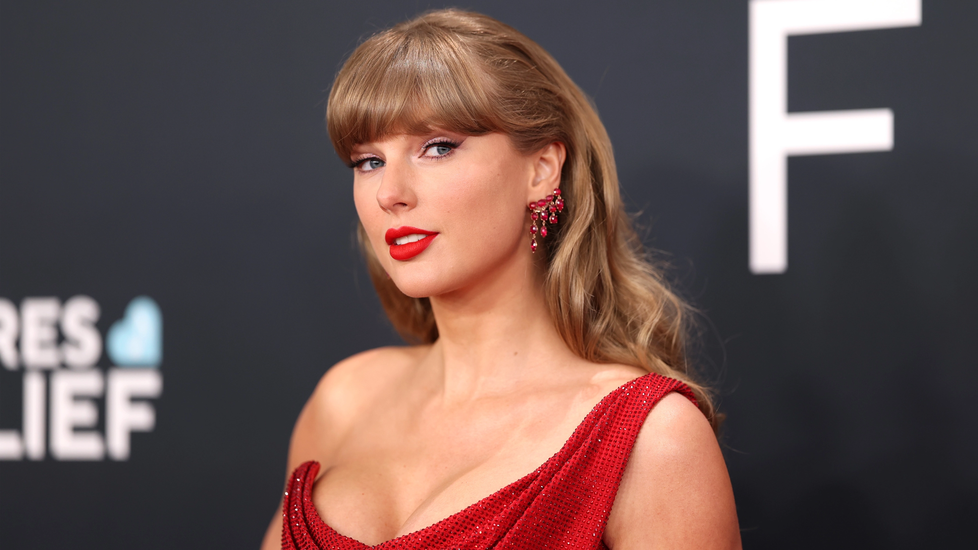 Taylor Swift and Hugh Jackman 'saw Ryan Reynolds and Justin Baldoni confrontation' - leaked email claims